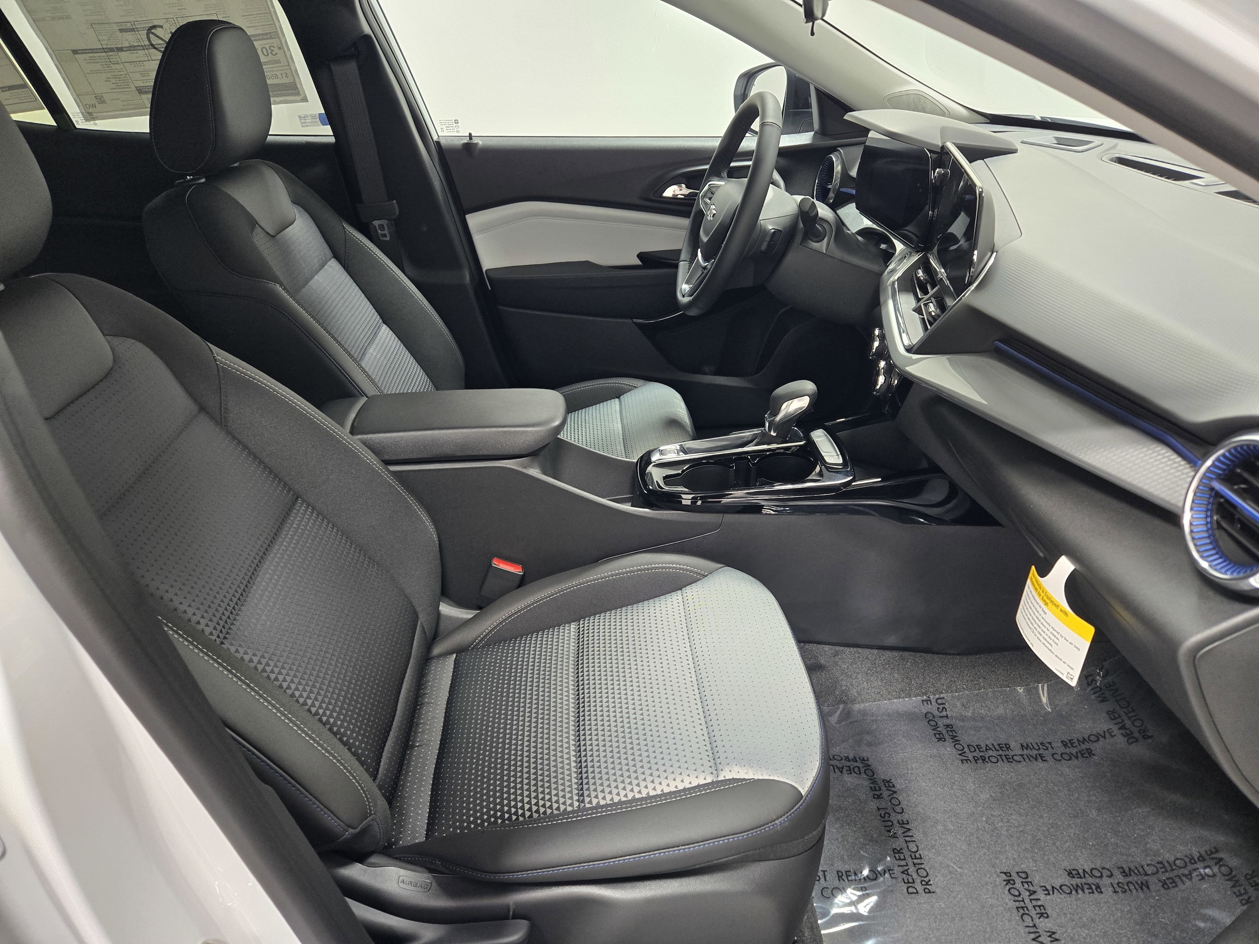 2026 Chevrolet Trax LT - Photo 6