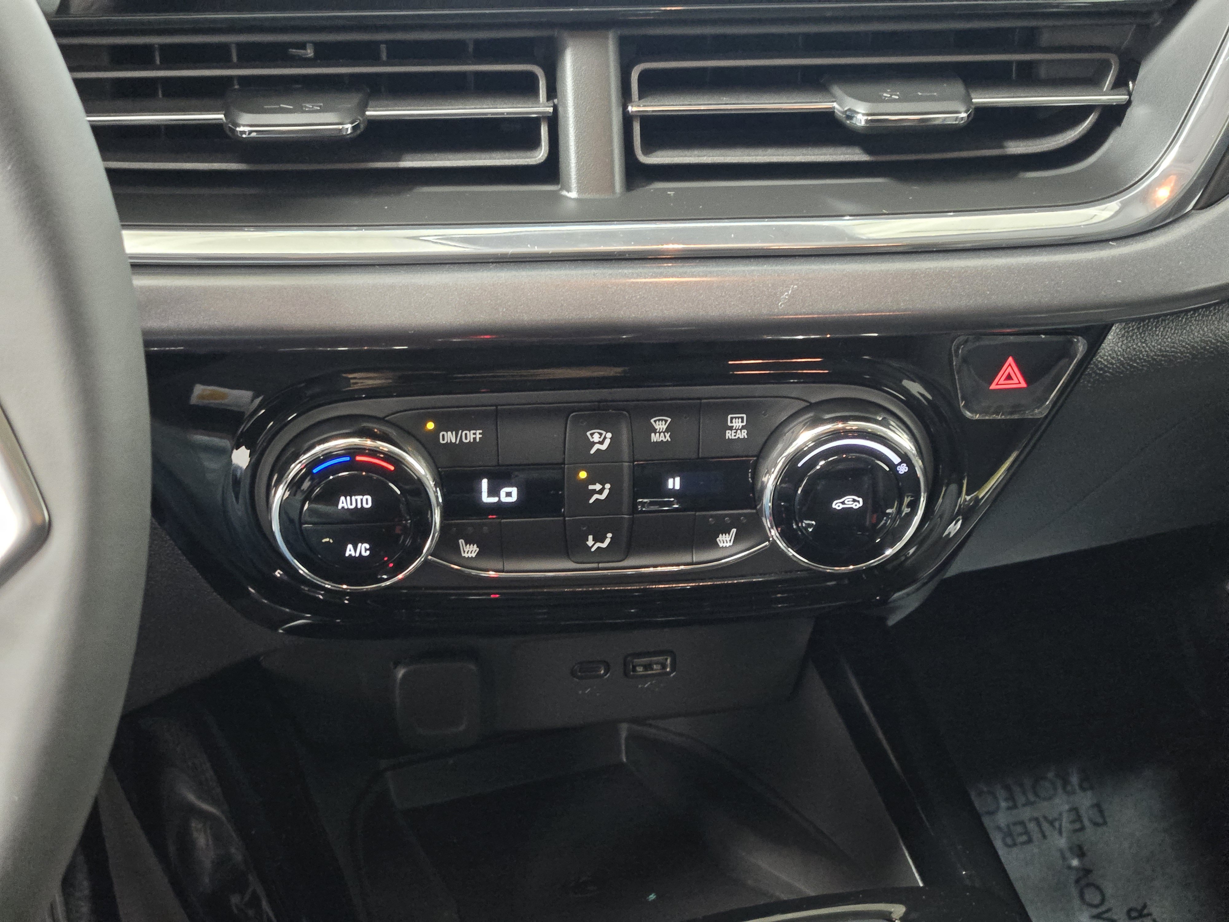 2026 Chevrolet Trax Activ - Photo 26