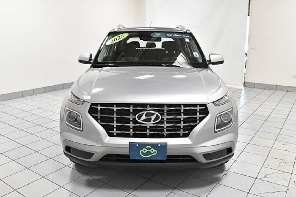 Used 2025 Hyundai Venue SEL SUV