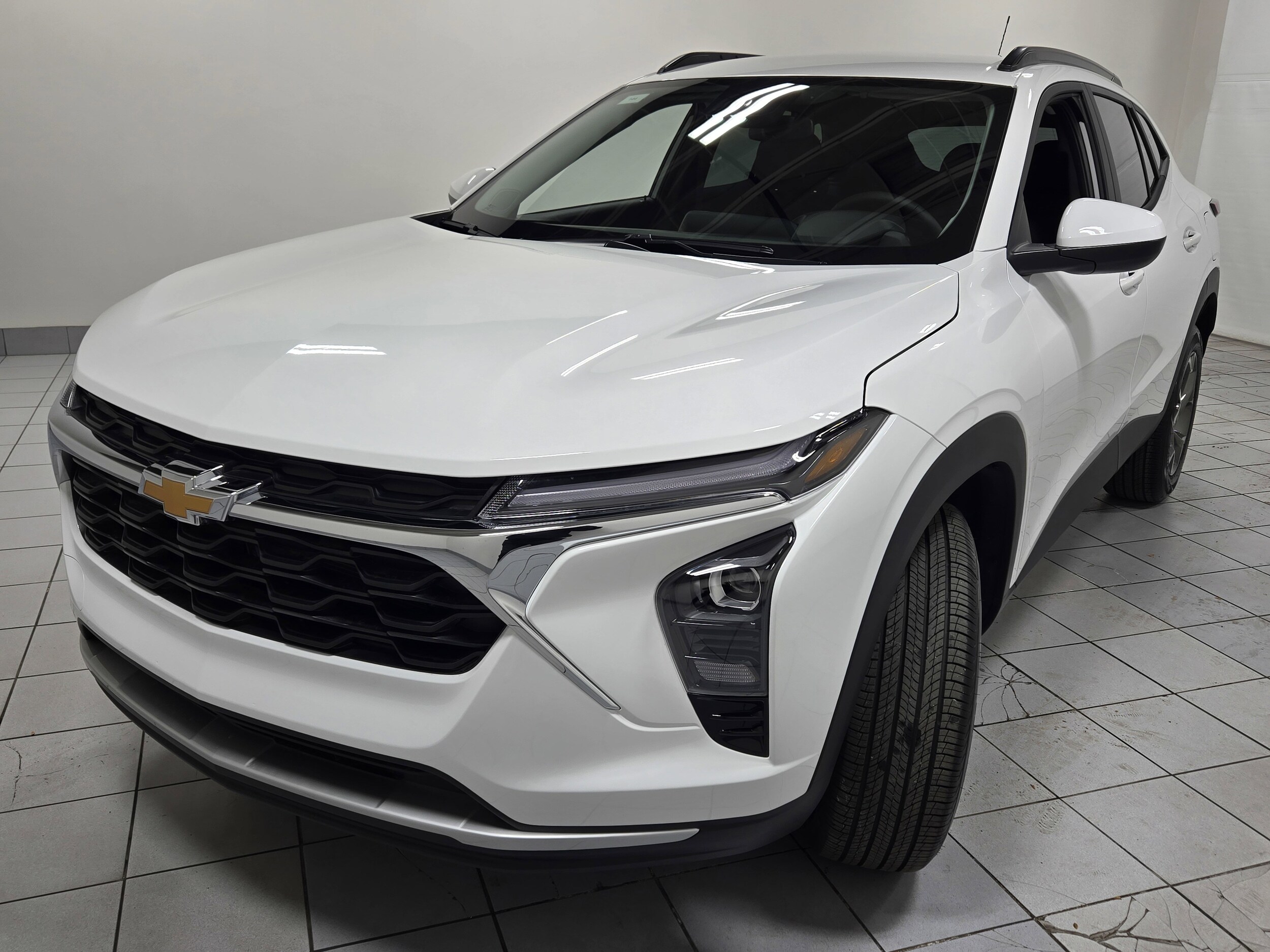 2026 Chevrolet Trax LT photo 3