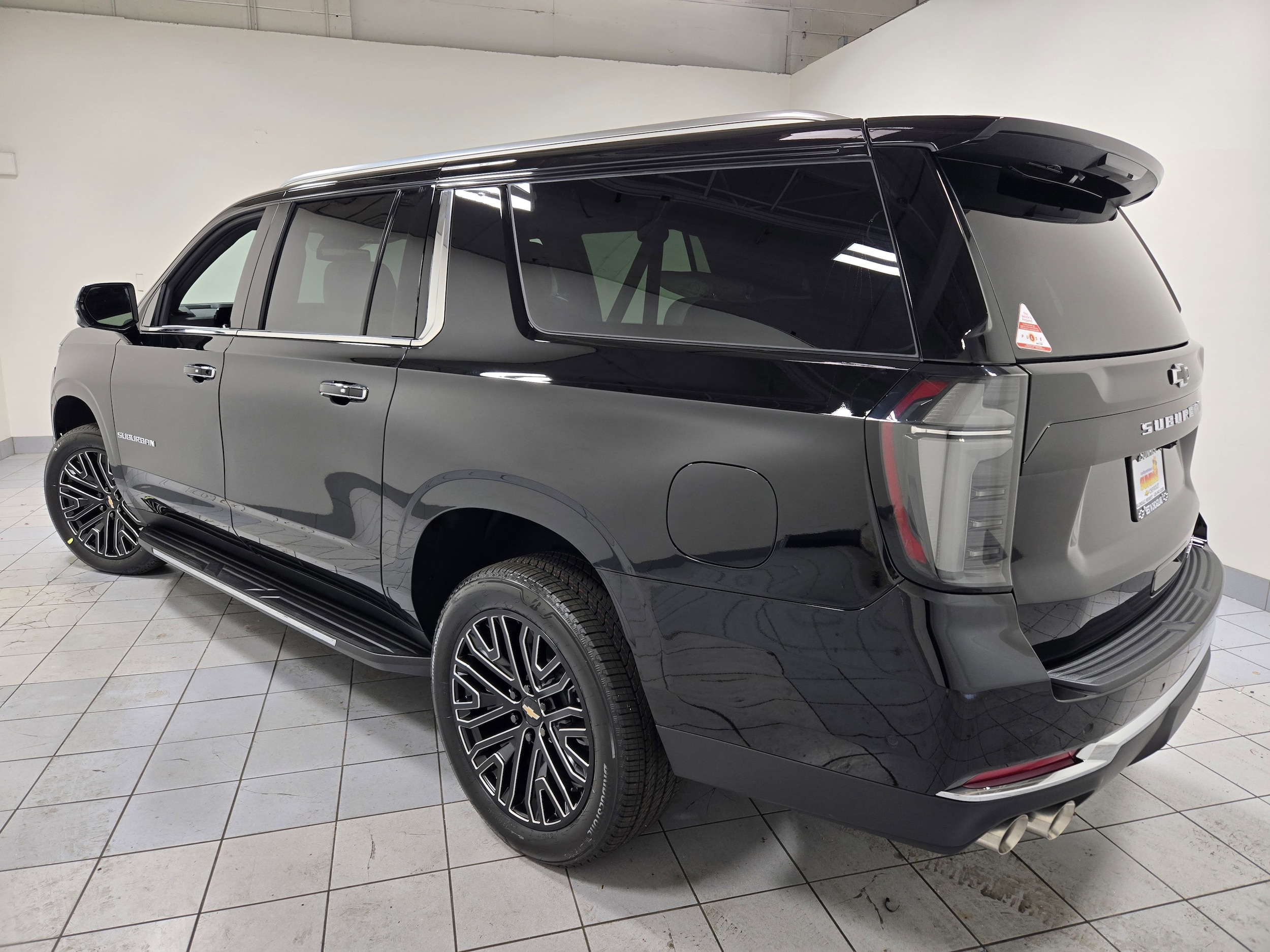 2026 Chevrolet Suburban Premier - Photo 17