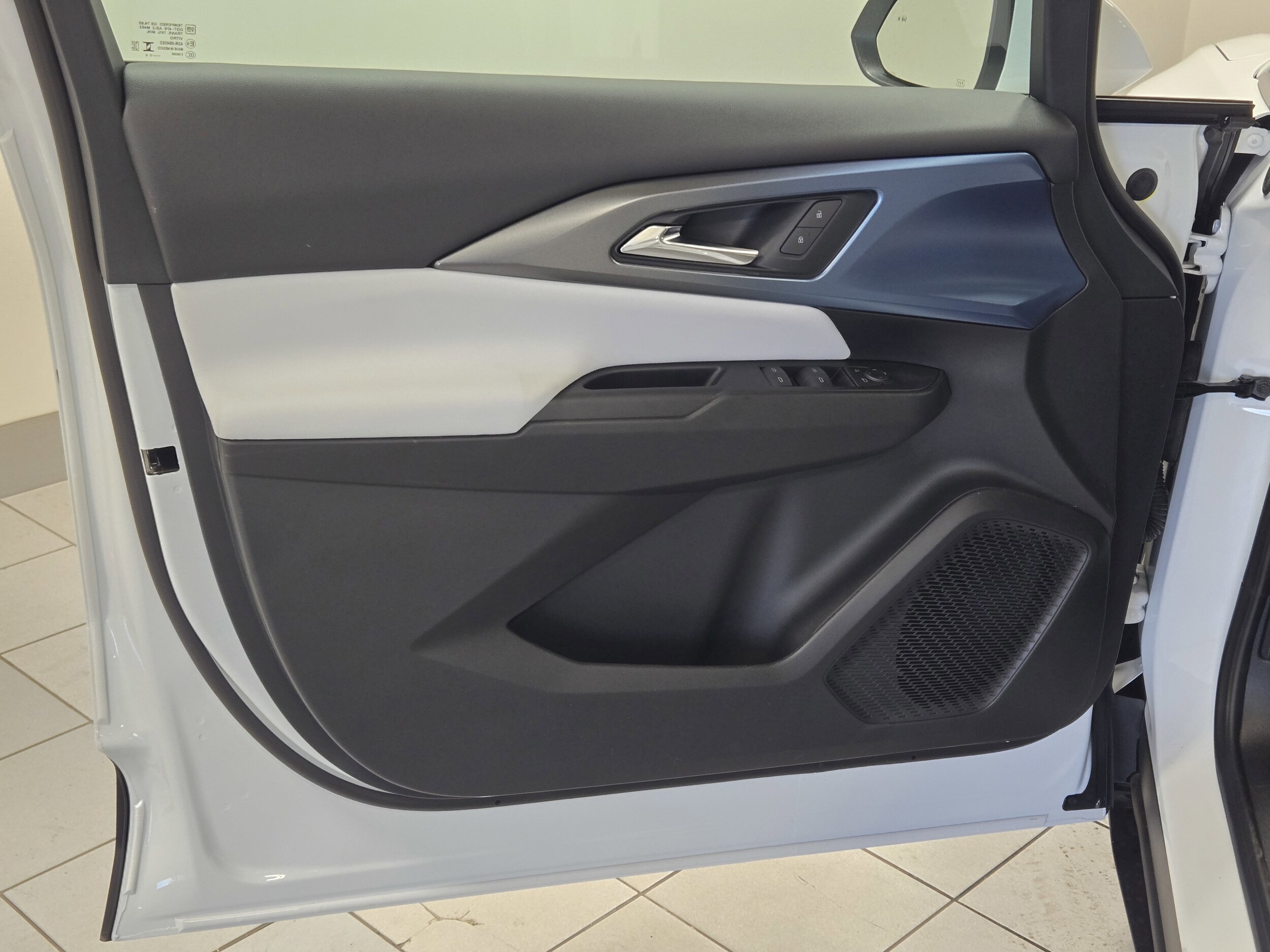 2026 Chevrolet Equinox EV 2LT - Photo 19