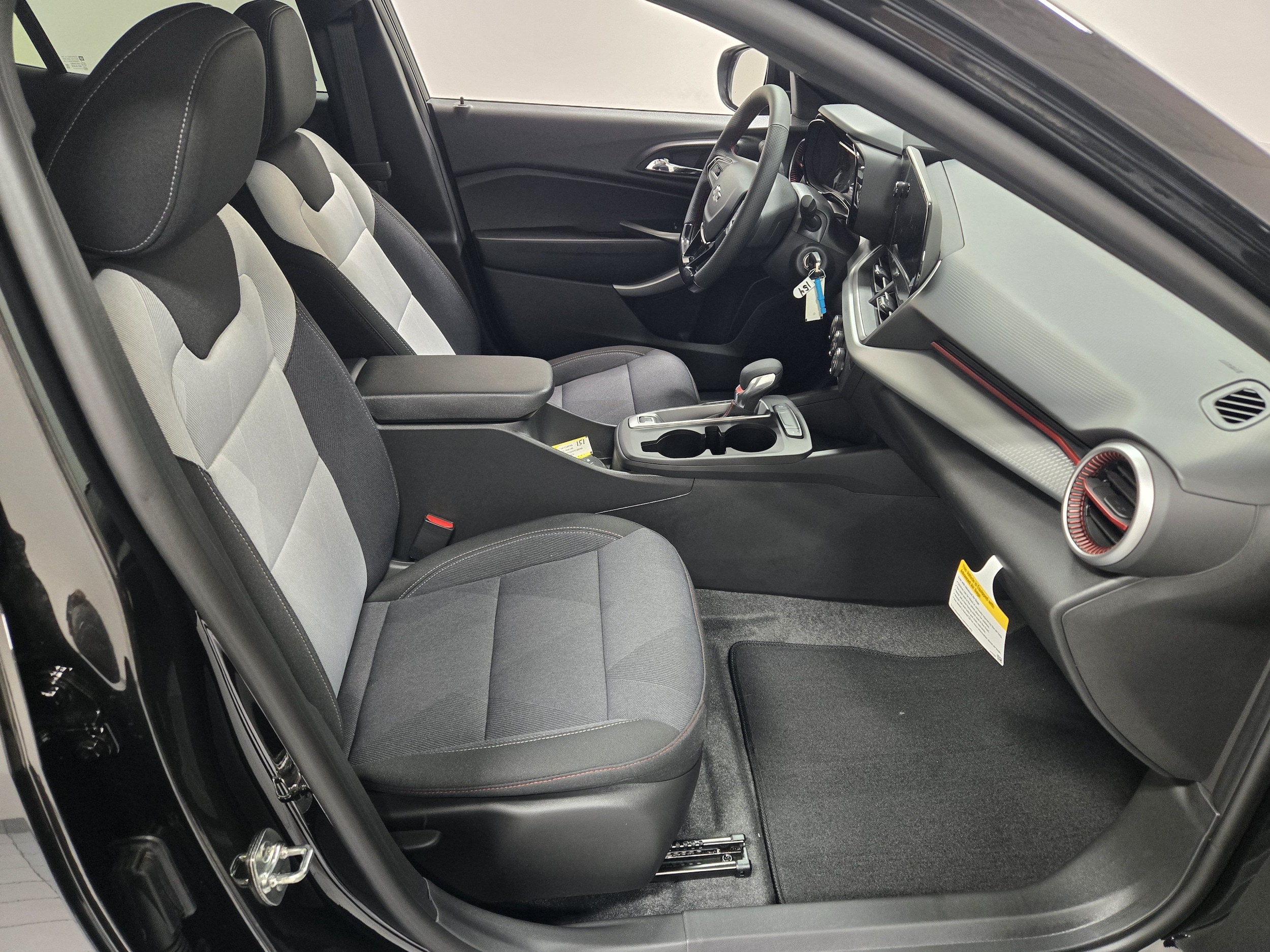 2026 Chevrolet Trax RS - Photo 6