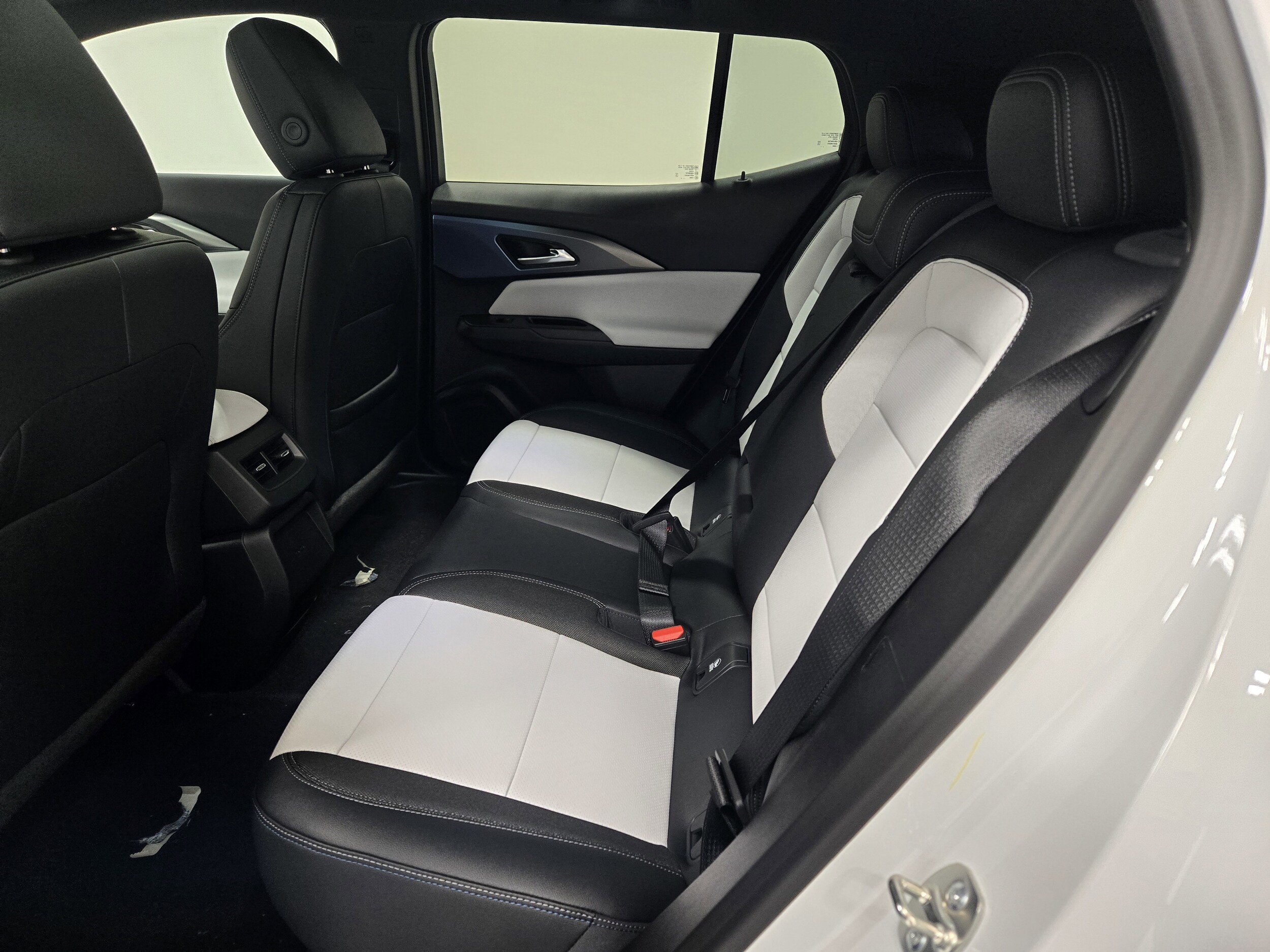 2026 Chevrolet Equinox EV 2LT - Photo 16