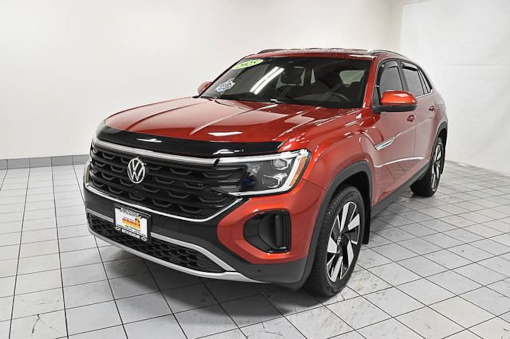 Used 2025 Volkswagen Atlas Cross Sport 2.0T SE w/Technology SUV