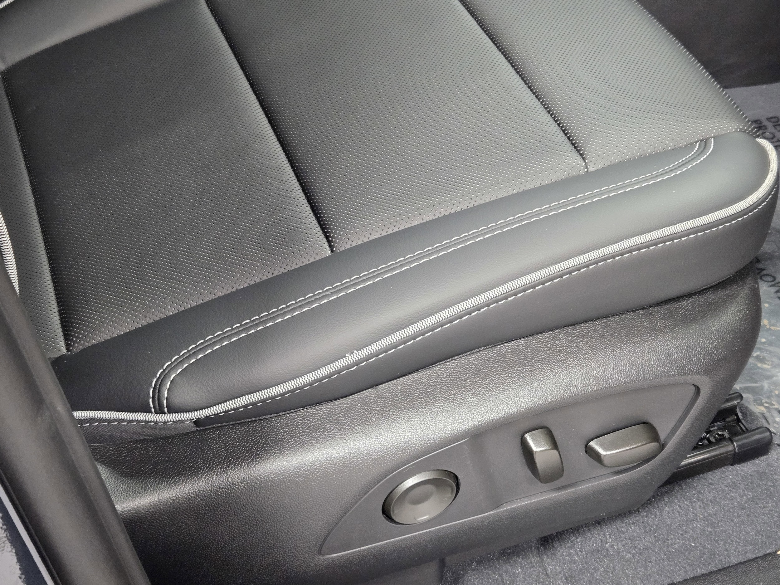 2026 Chevrolet Silverado EV LT - Photo 6