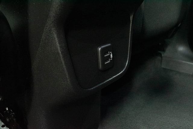 2024 Chevrolet Equinox LT - Photo 31