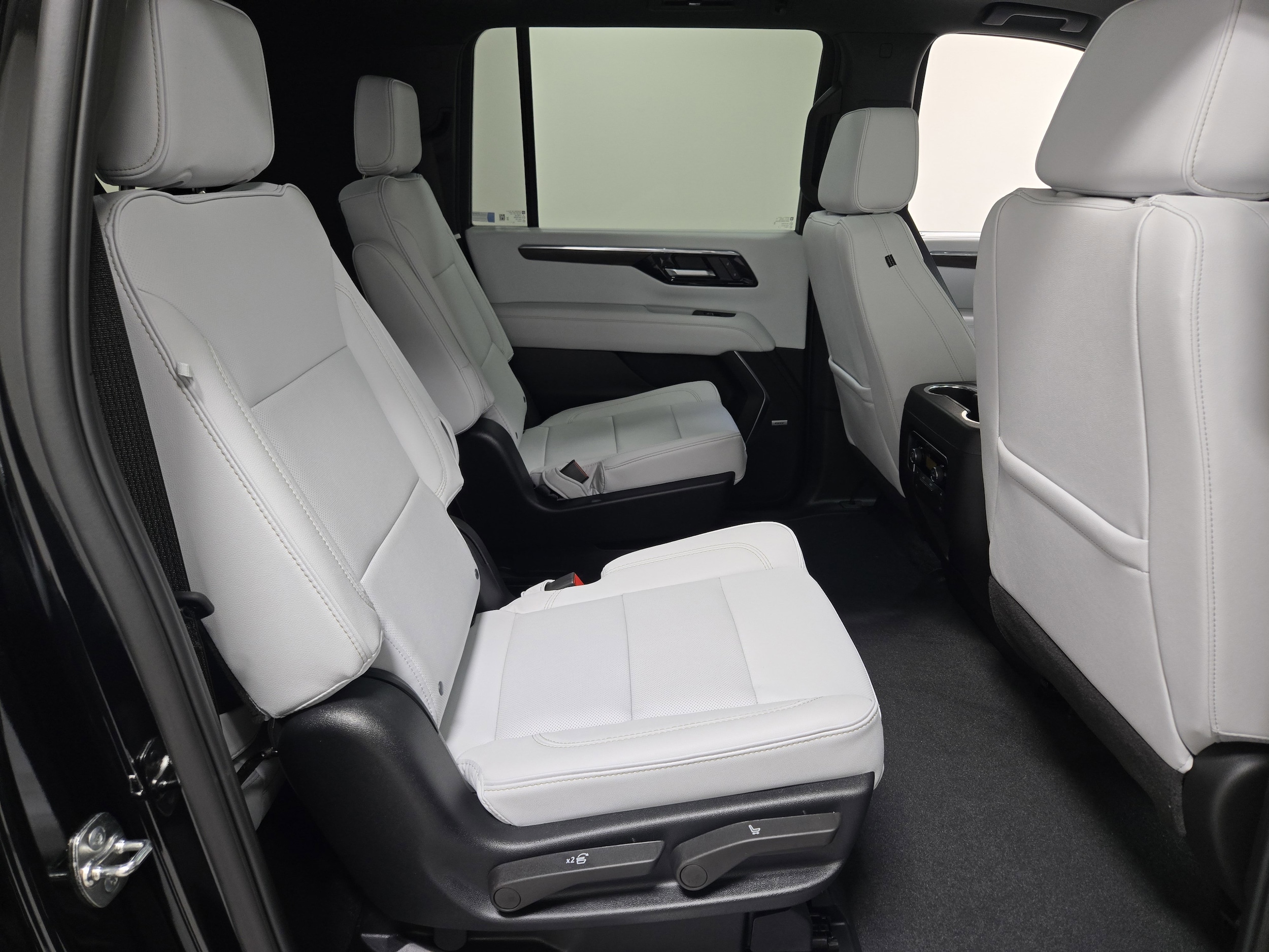 2026 Chevrolet Suburban Premier - Photo 9