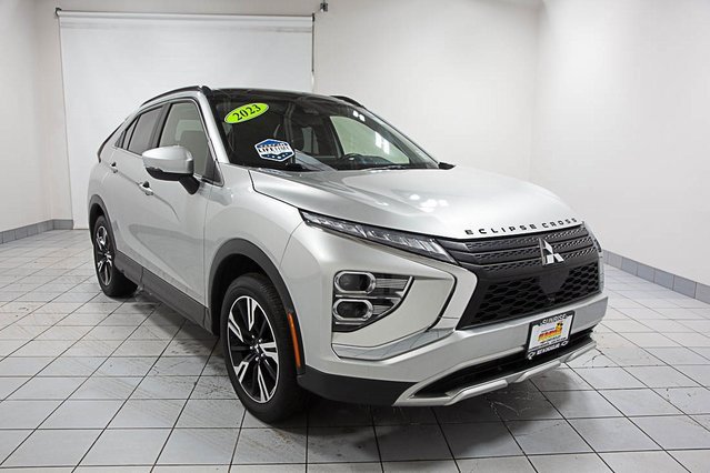 2023 Mitsubishi Eclipse Cross SE's photo