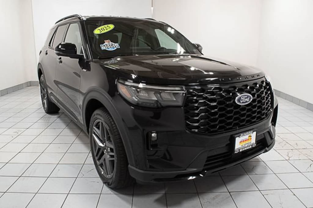 Used 2025 Ford Explorer ST-Line SUV