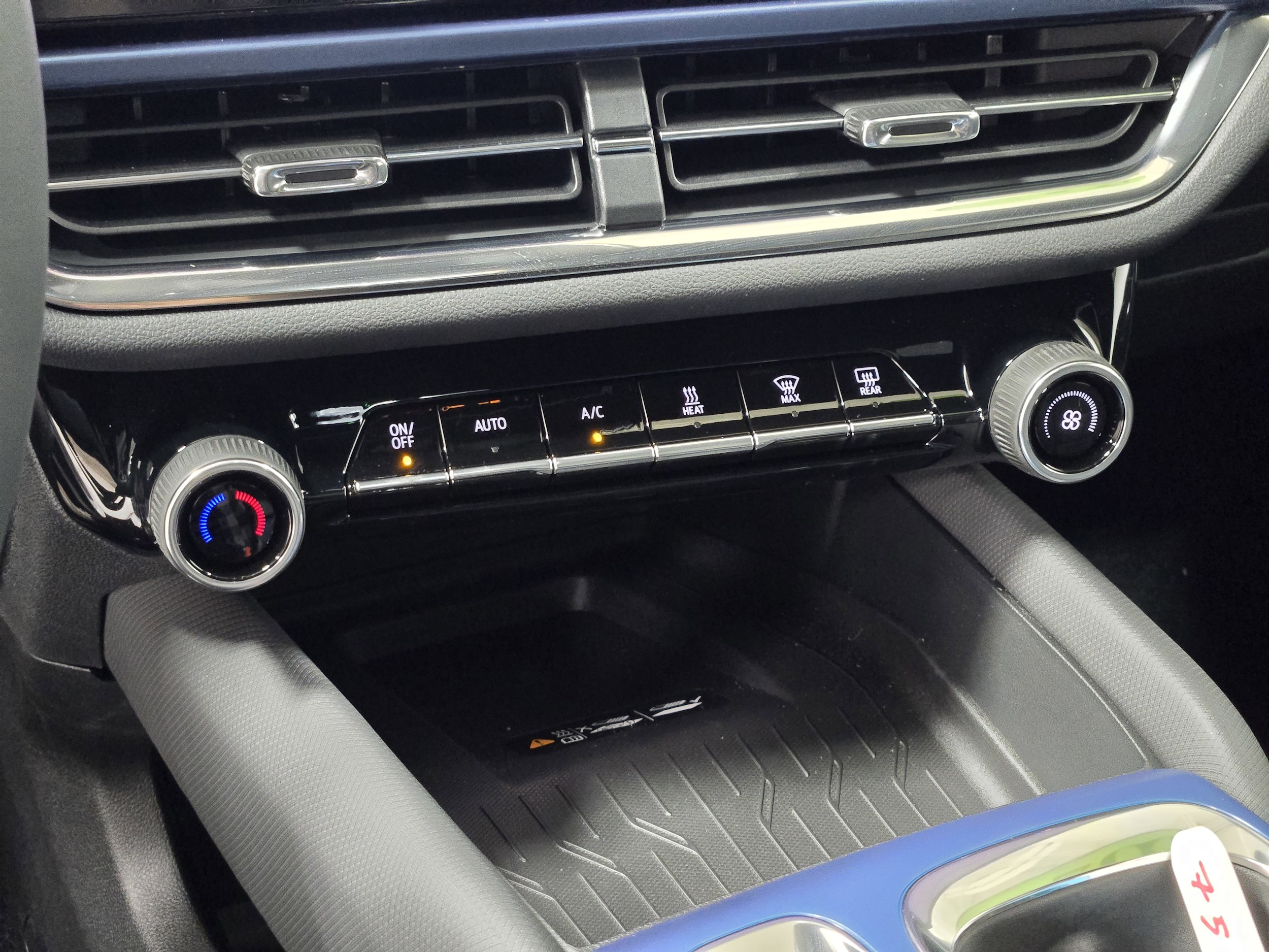 2026 Chevrolet Equinox EV 2LT - Photo 26