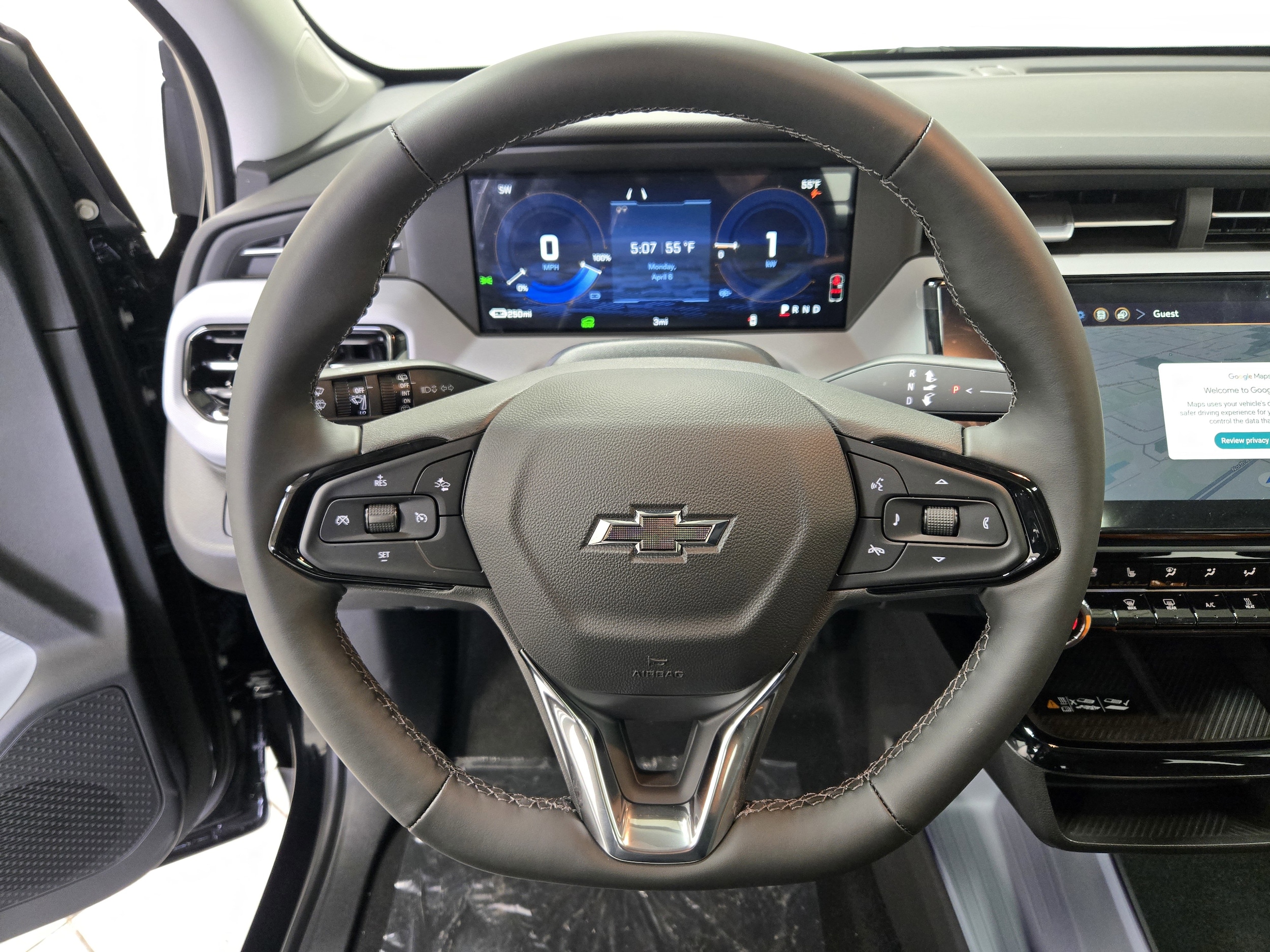 2027 Chevrolet Bolt RS - Photo 31