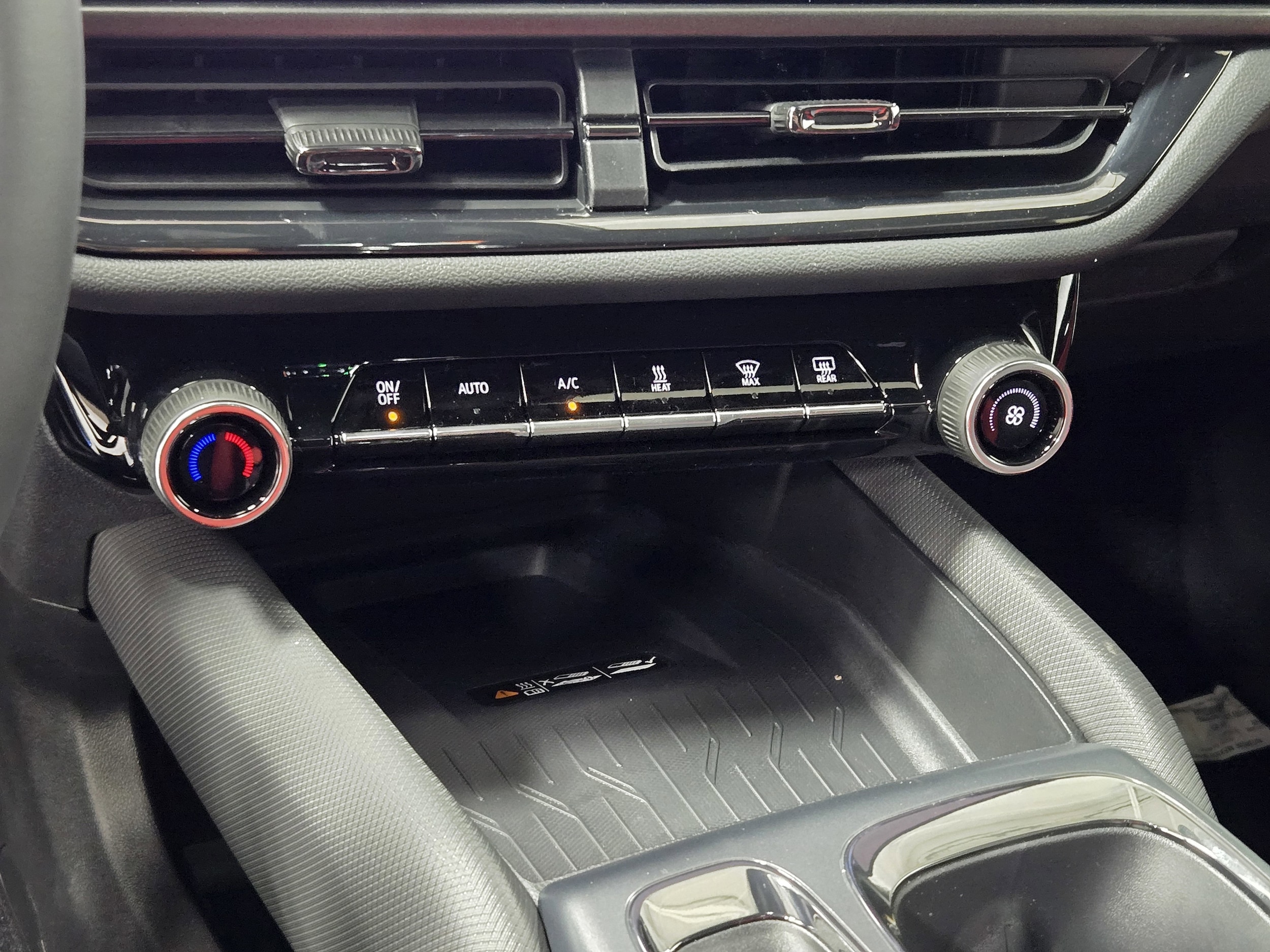 2026 Chevrolet Equinox EV RS - Photo 27