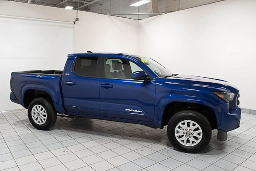 Used 2025 Toyota Tacoma SR5 Truck Double Cab