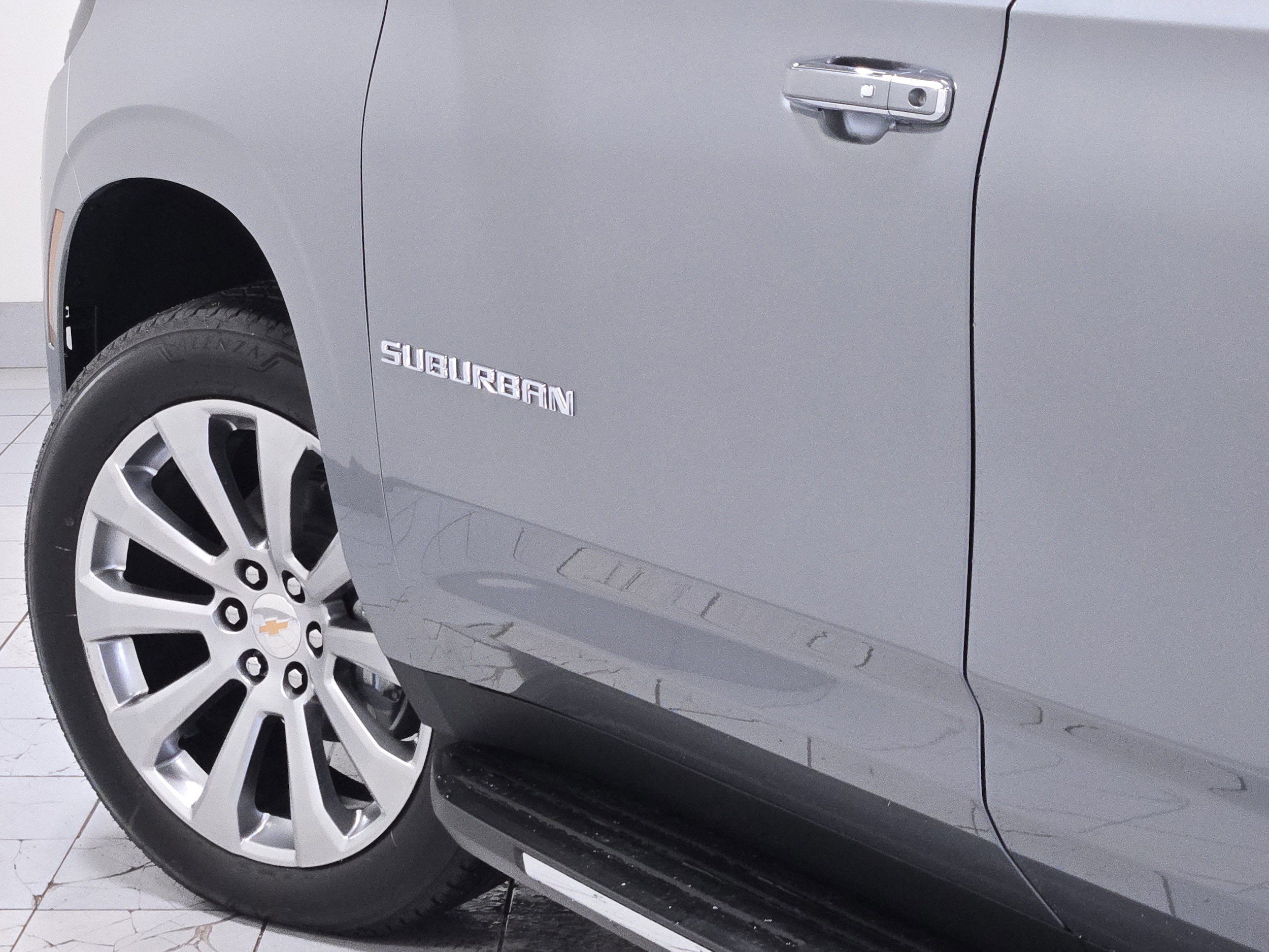 2026 Chevrolet Suburban Premier - Photo 19