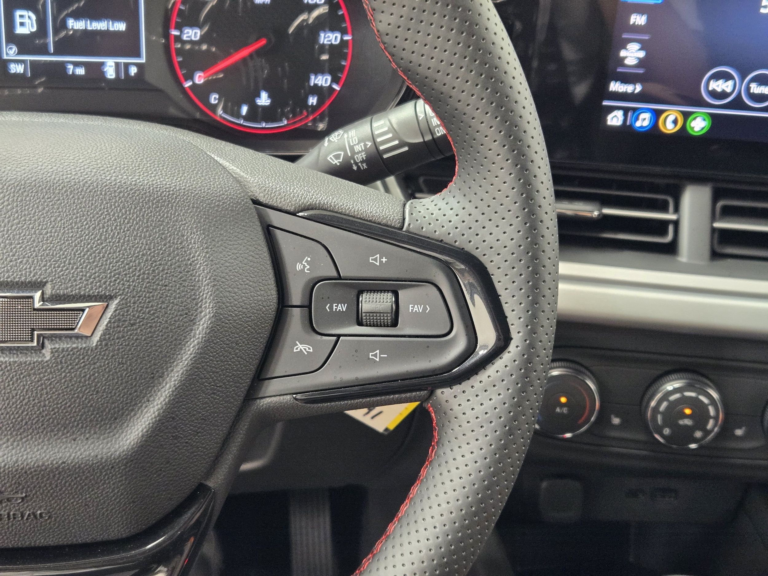 2026 Chevrolet Trax RS - Photo 28
