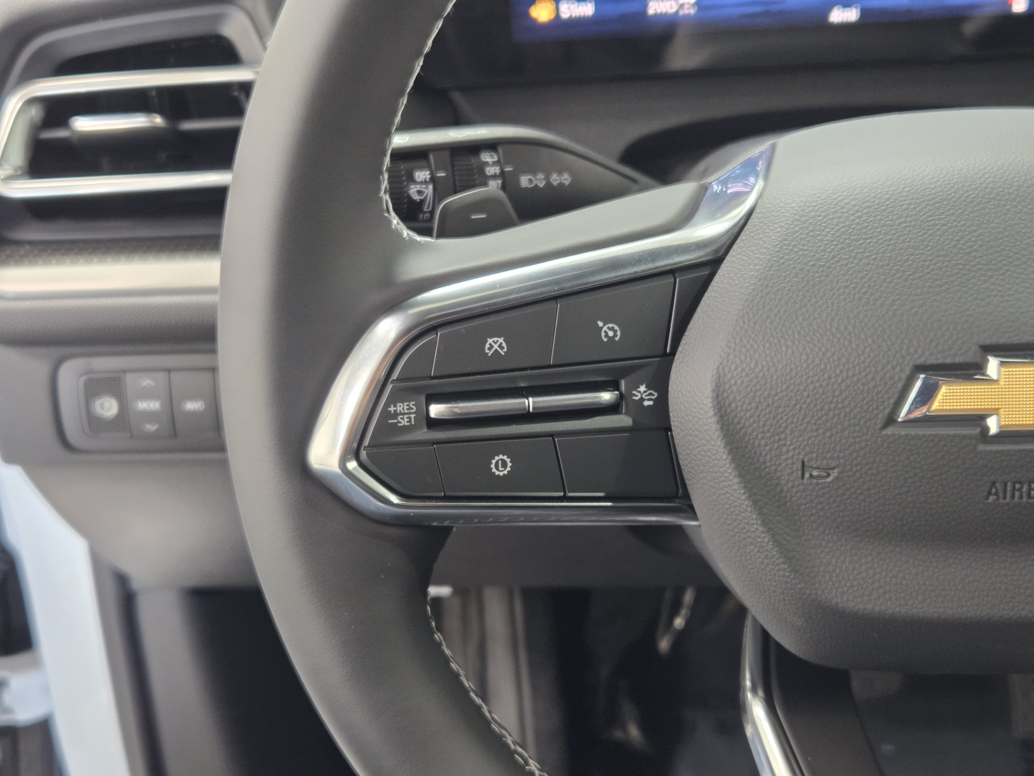 2027 Chevrolet Traverse LT - Photo 28