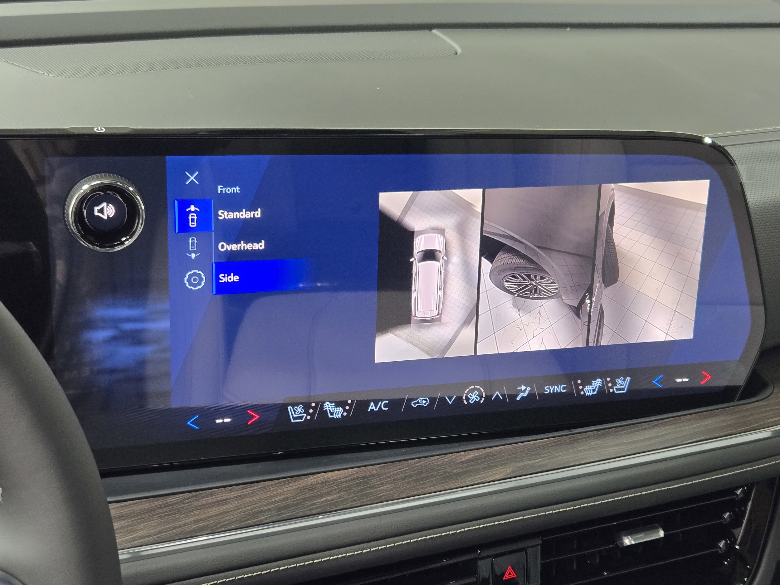 2026 Chevrolet Suburban Premier - Photo 29