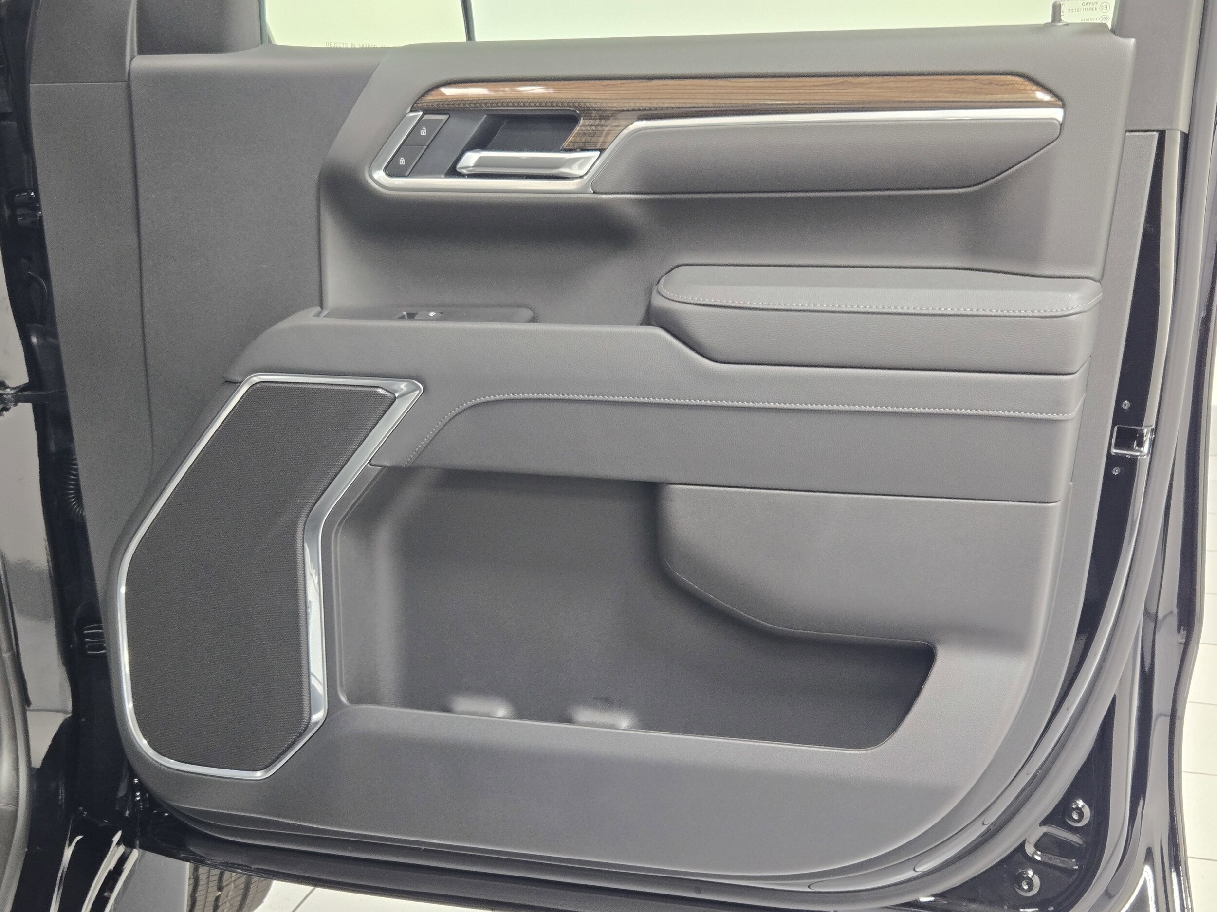 2026 Chevrolet Silverado 1500 LT photo 4