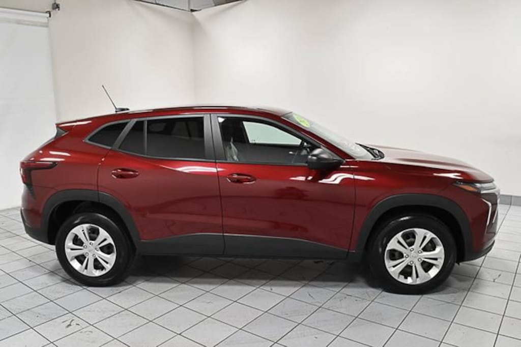 Used 2024 Chevrolet Trax LS SUV