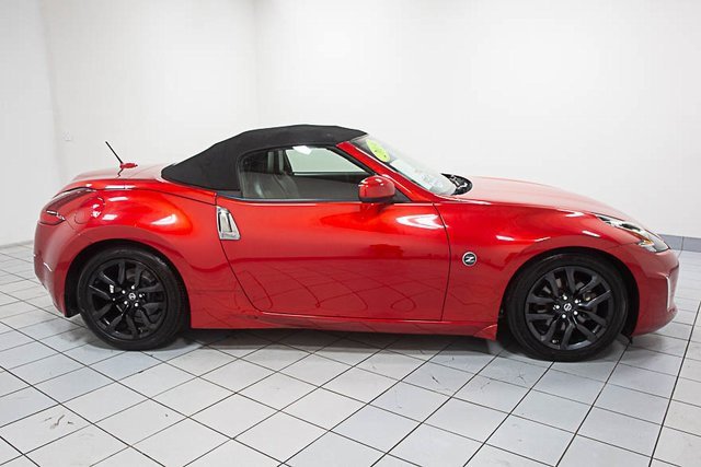 2019 Nissan 370Z Touring photo 4