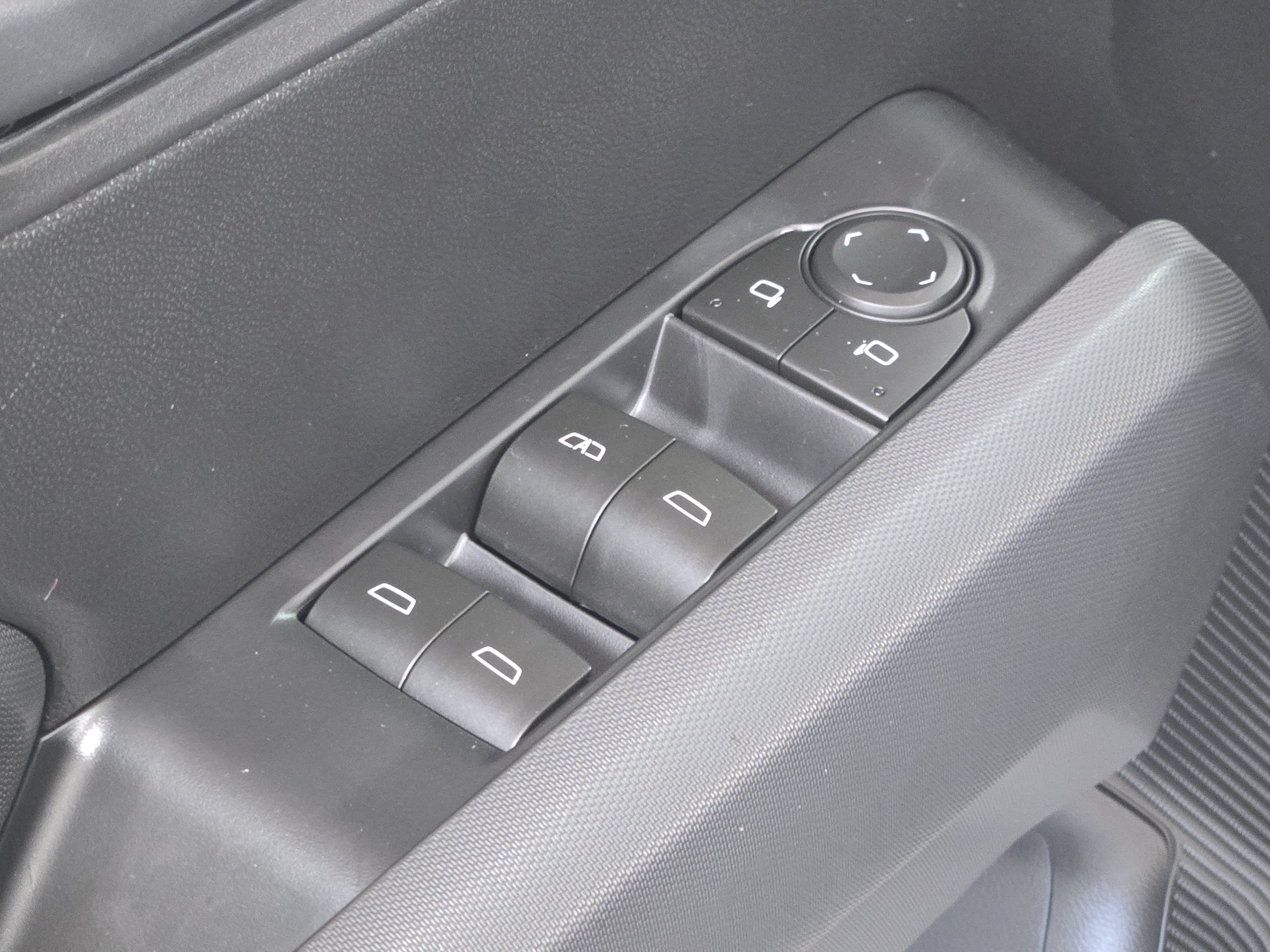 2026 Chevrolet Colorado Trail Boss - Photo 18