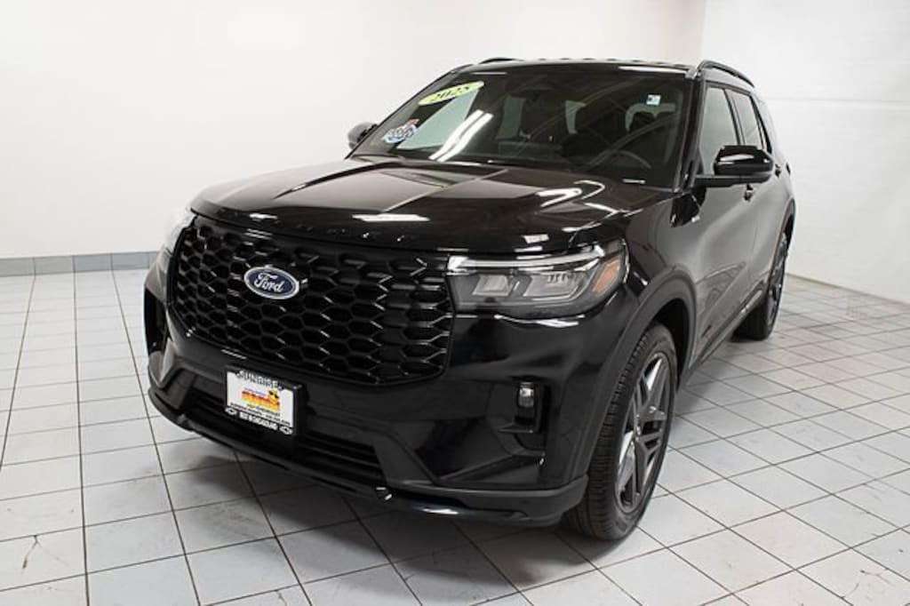 Used 2025 Ford Explorer ST-Line SUV