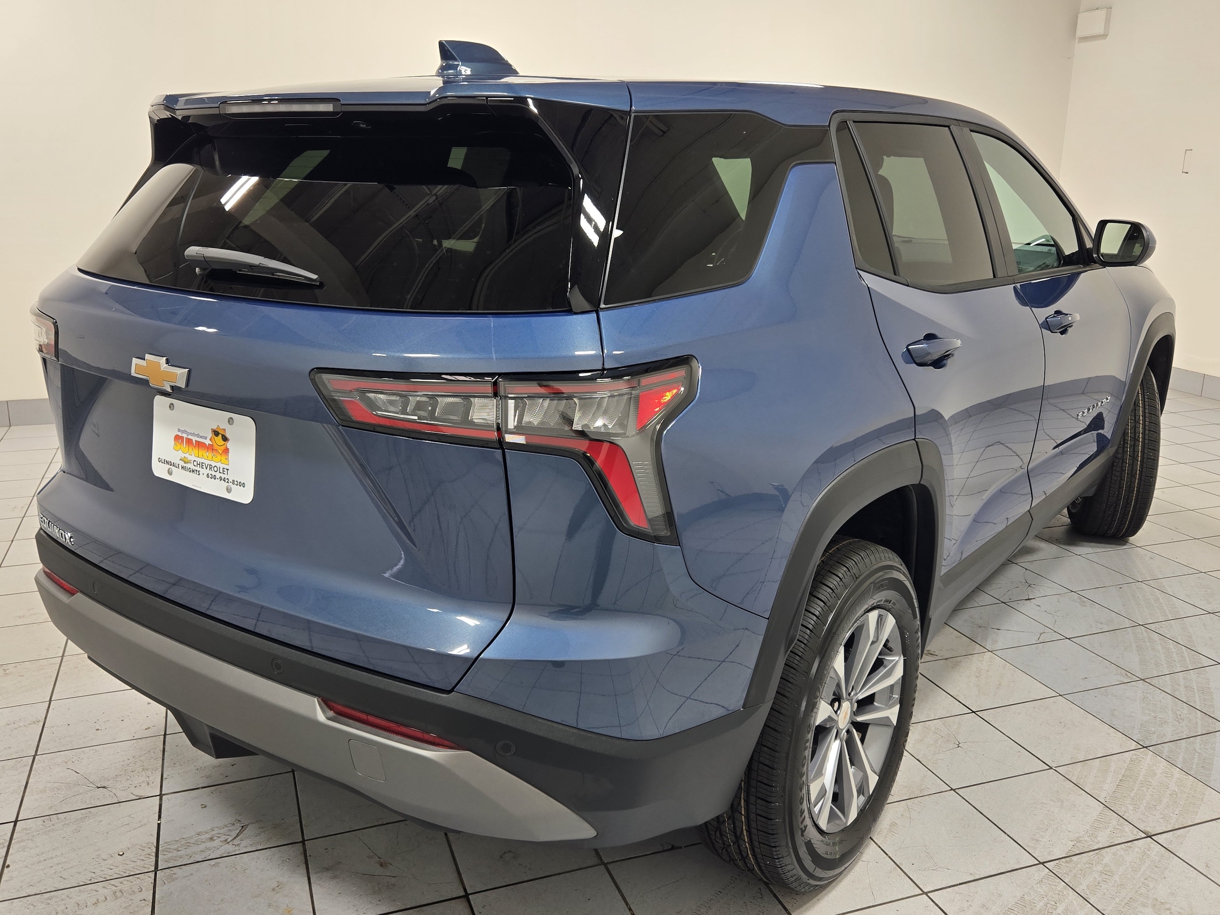 2027 Chevrolet Equinox LT - Photo 10