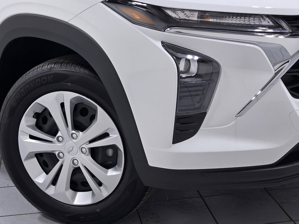 New 2026 Chevrolet Trax LS SUV