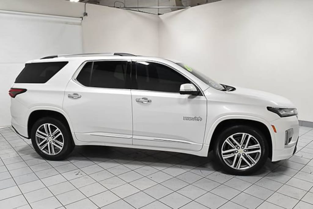 Used 2023 Chevrolet Traverse High Country SUV