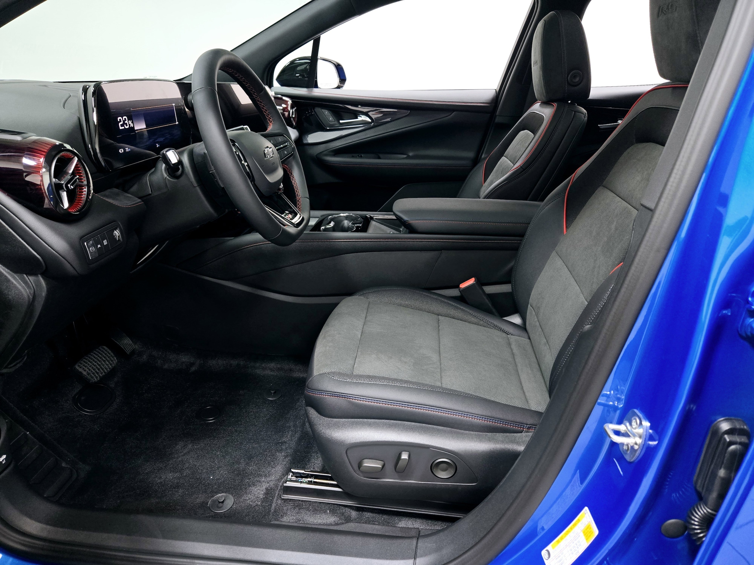 2025 Chevrolet Blazer EV RS - Photo 21