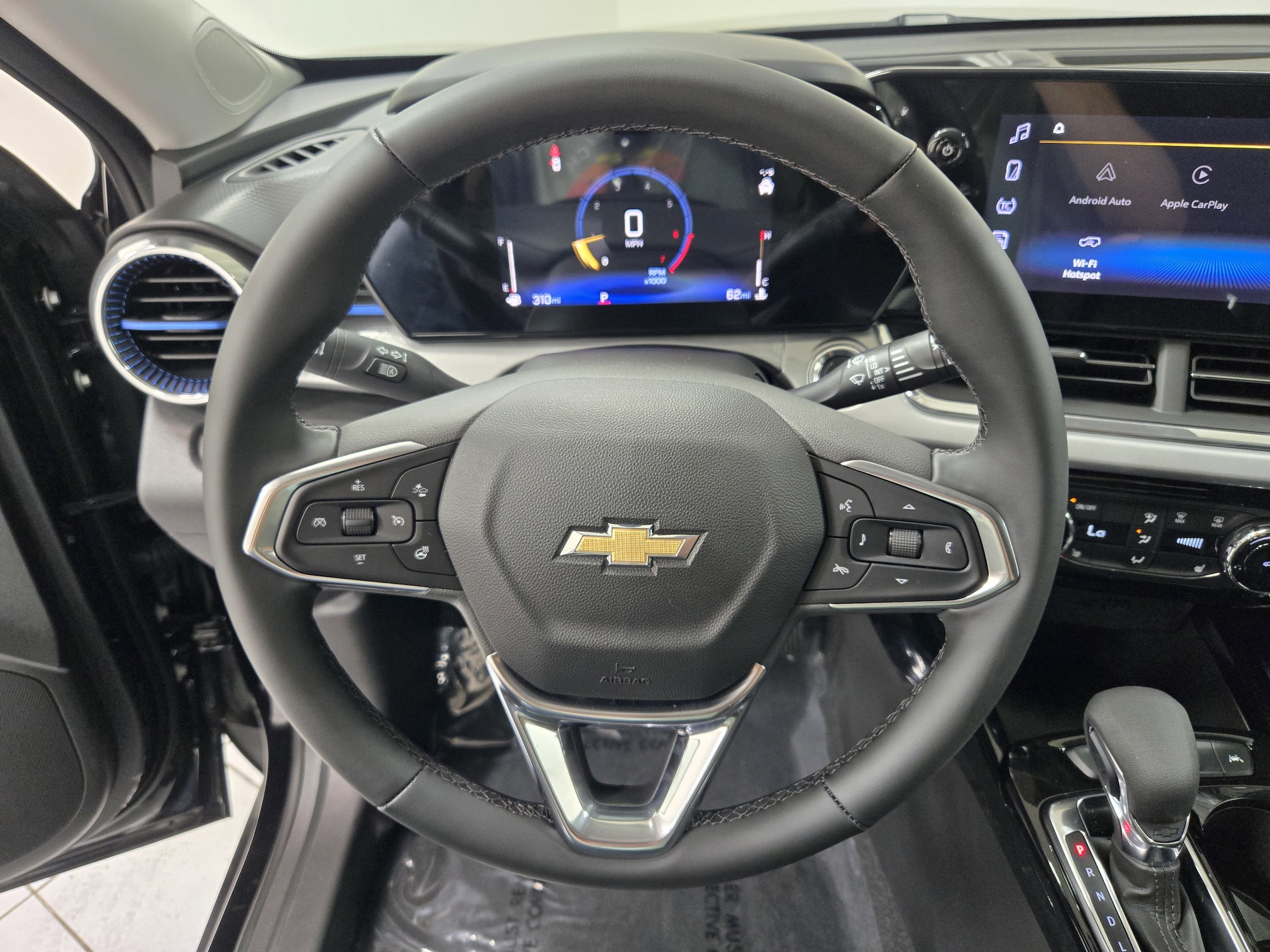 2026 Chevrolet Trax LT - Photo 30