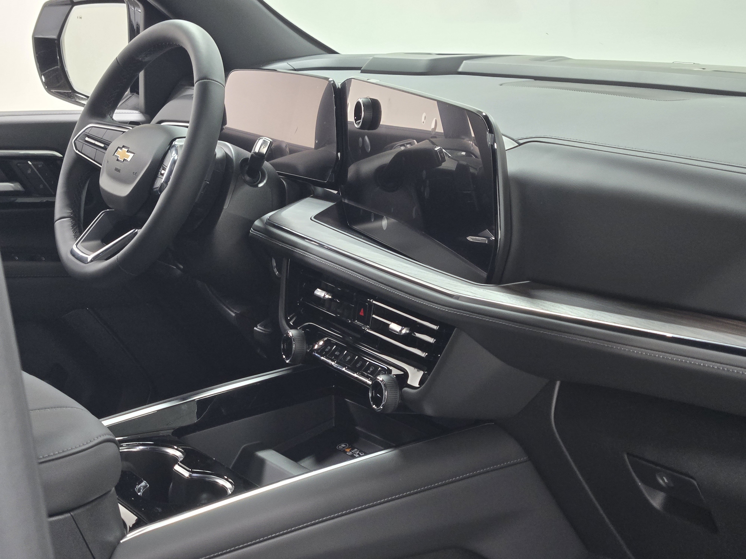 2026 Chevrolet Tahoe LT - Photo 8