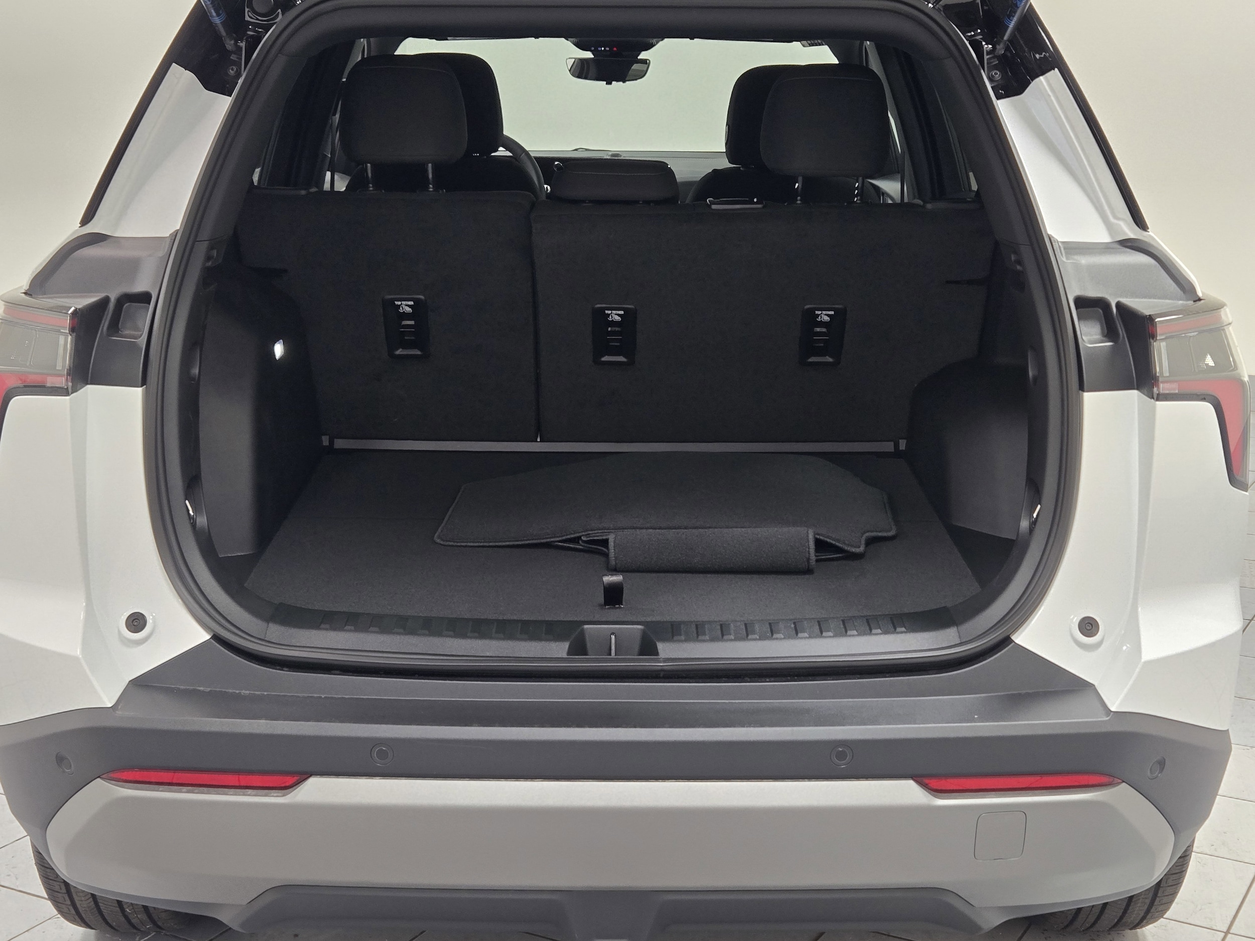 2026 Chevrolet Equinox LT - Photo 12