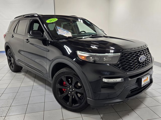 2022 Ford Explorer ST's photo