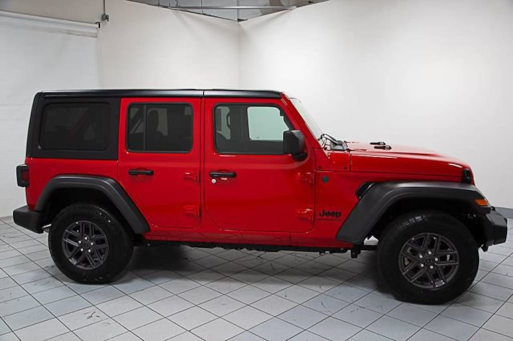 Used 2025 Jeep Wrangler 4-Door Summit 4x4 SUV