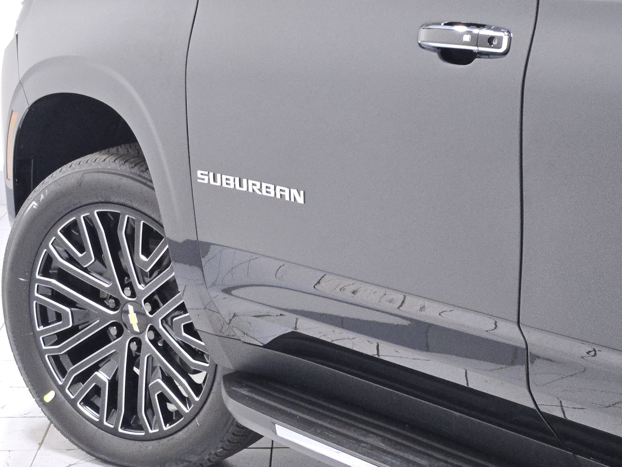 2026 Chevrolet Suburban Premier - Photo 18