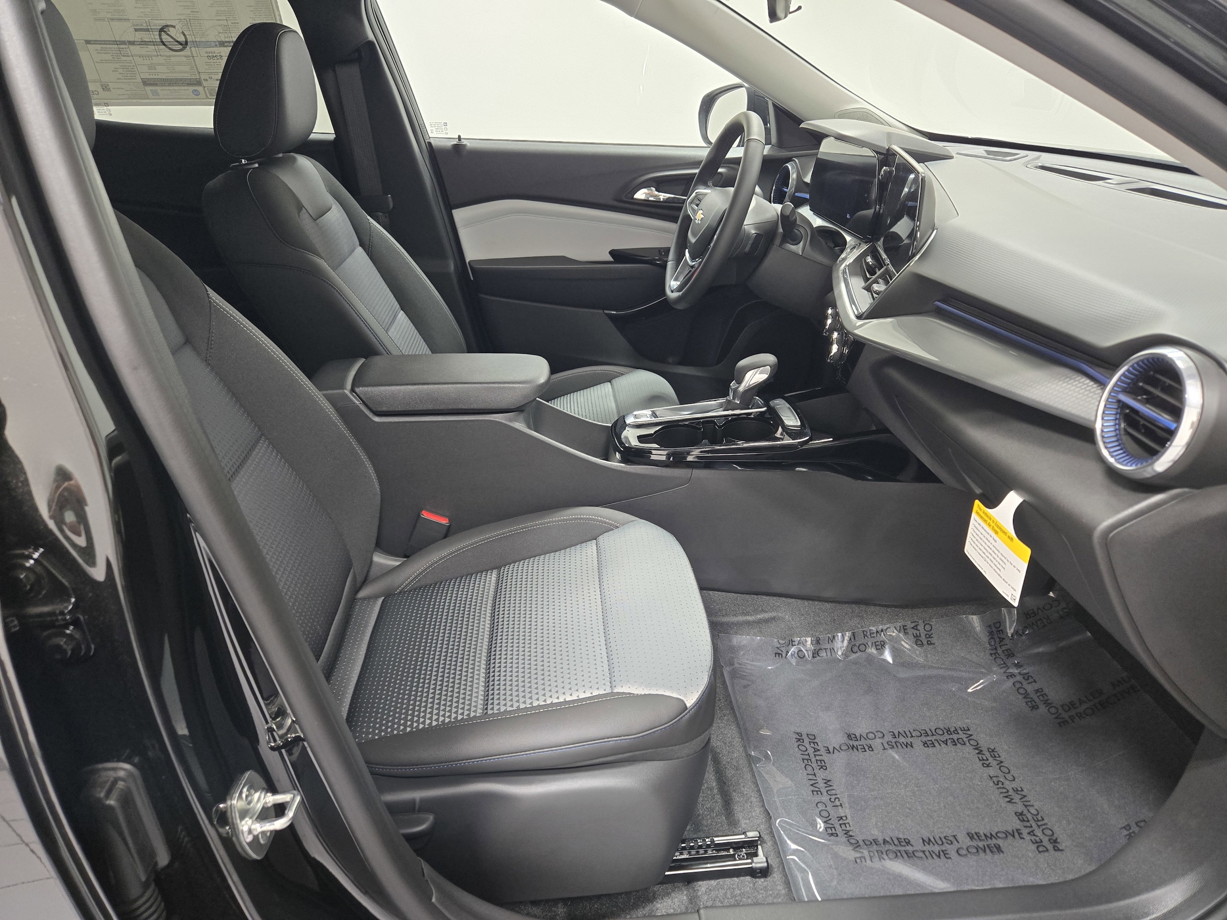 2026 Chevrolet Trax LT - Photo 6