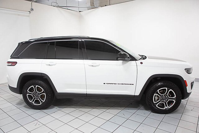 2022 Jeep Grand Cherokee Trailhawk photo 4