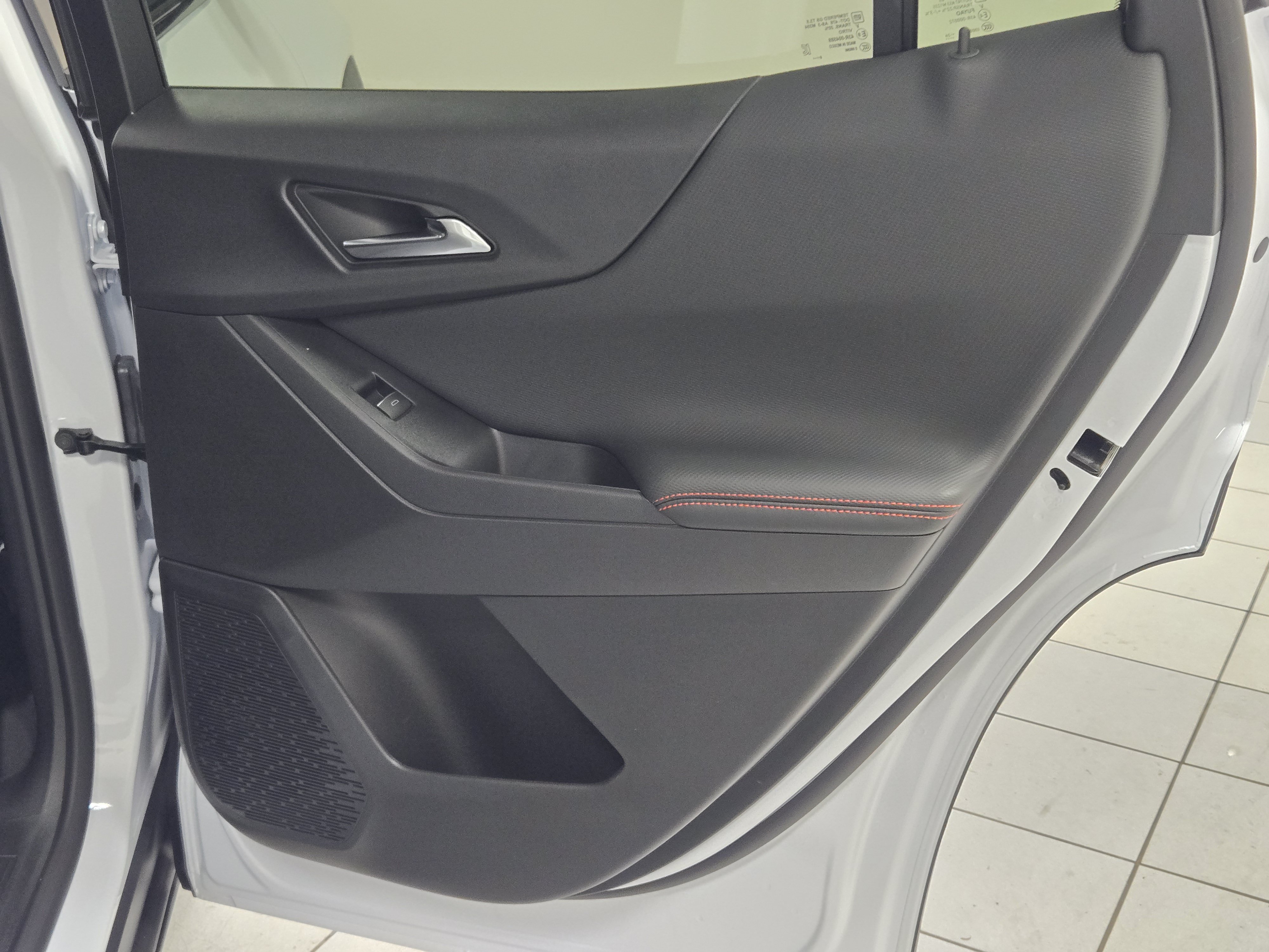 2027 Chevrolet Equinox RS - Photo 9