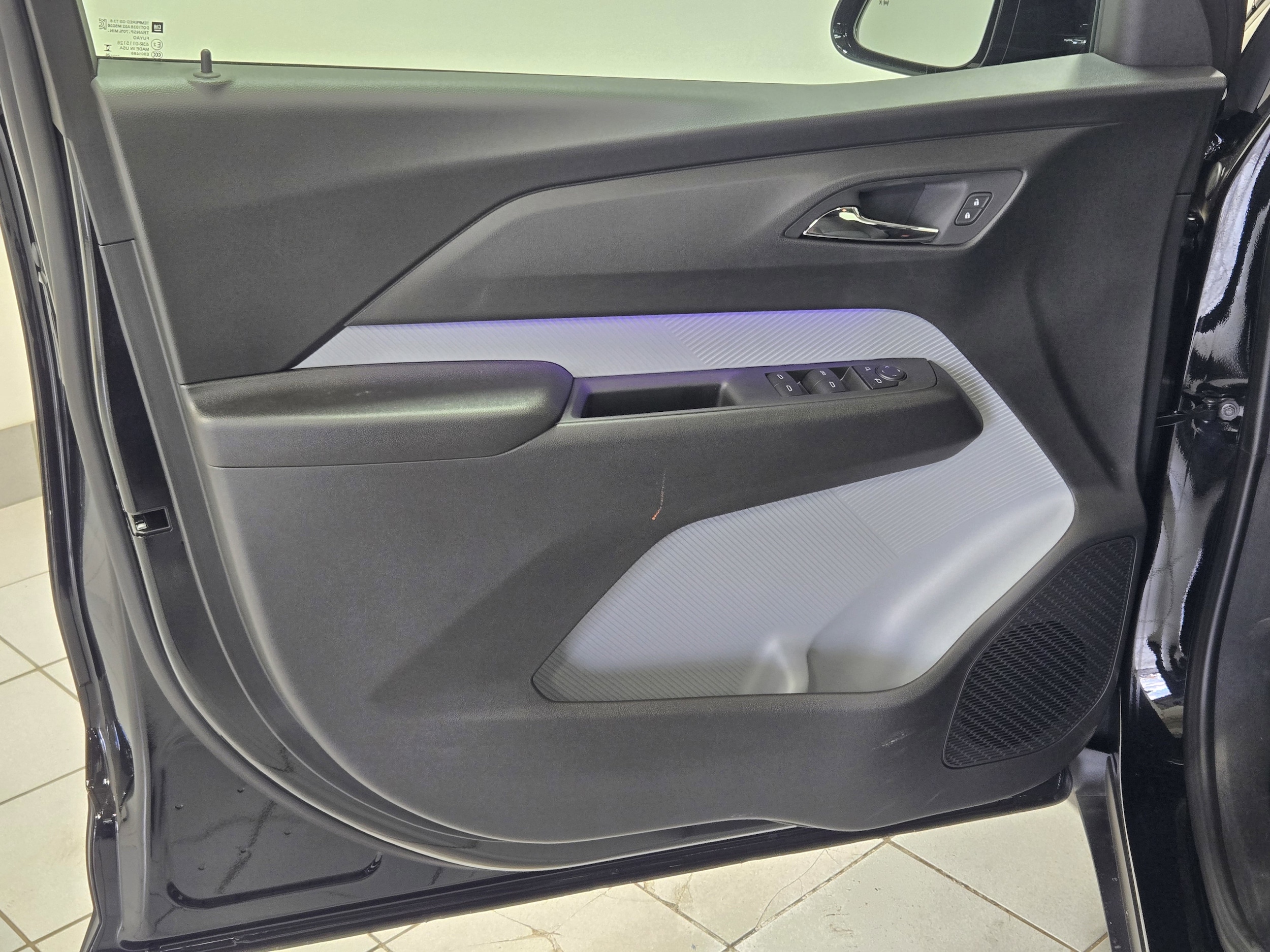 2027 Chevrolet Bolt RS - Photo 19