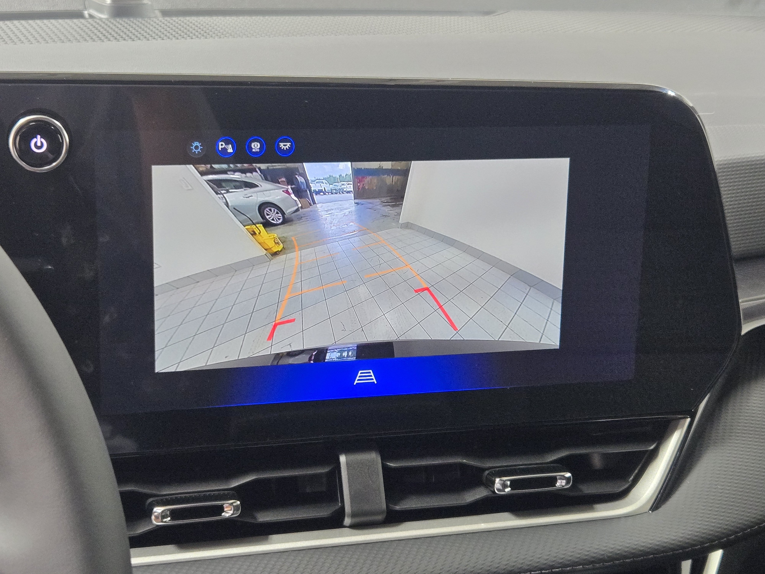2027 Chevrolet Equinox LT - Photo 23