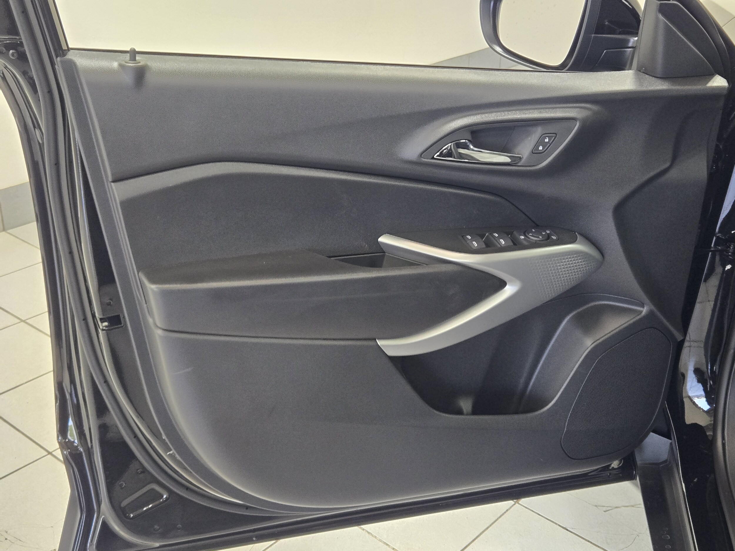 2026 Chevrolet Trax RS - Photo 17