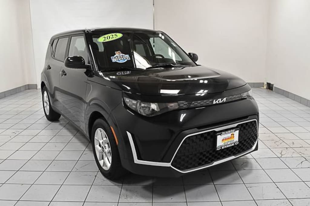 Used 2025 Kia Soul LX Hatchback