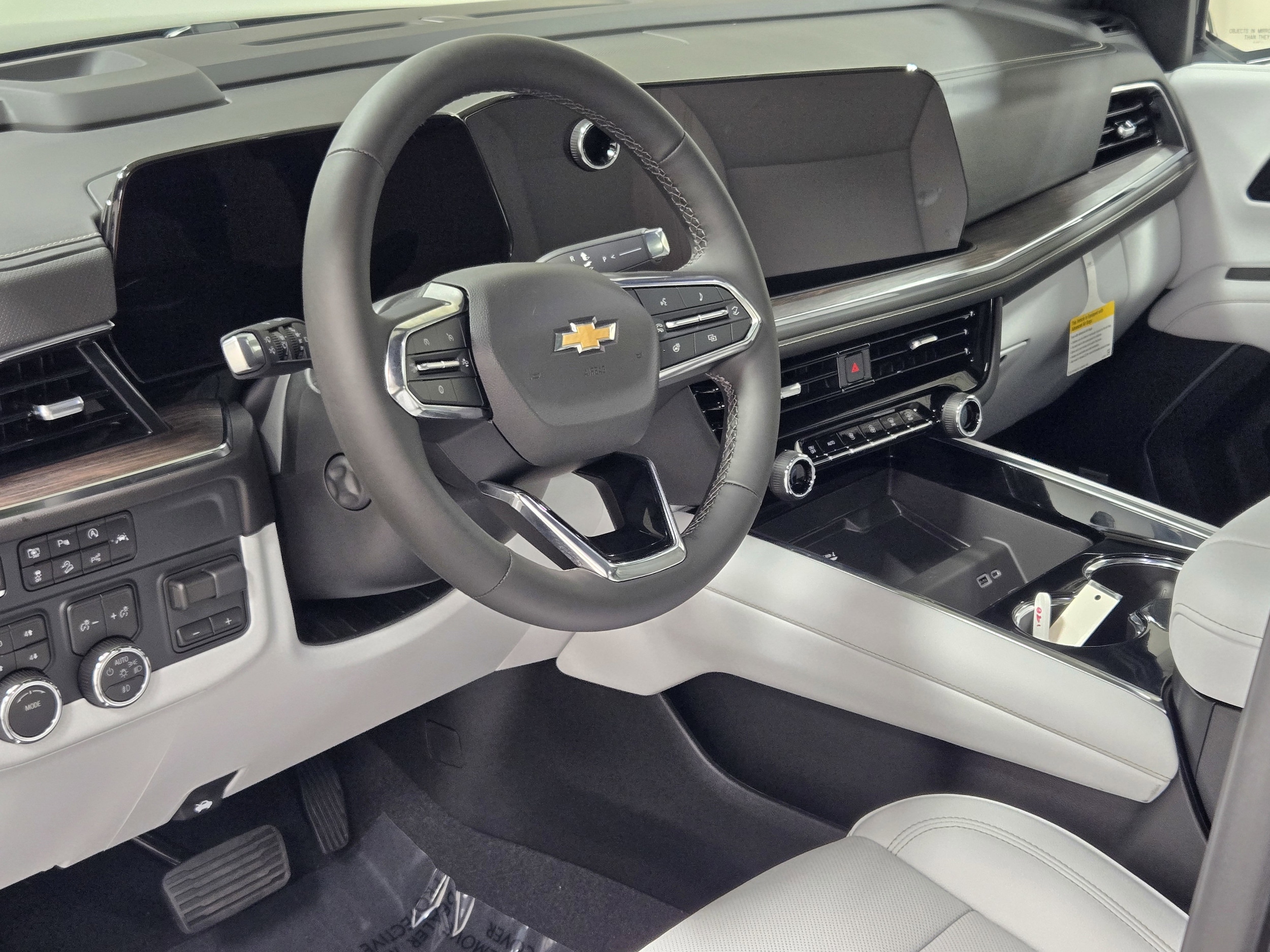 2026 Chevrolet Suburban Premier - Photo 26