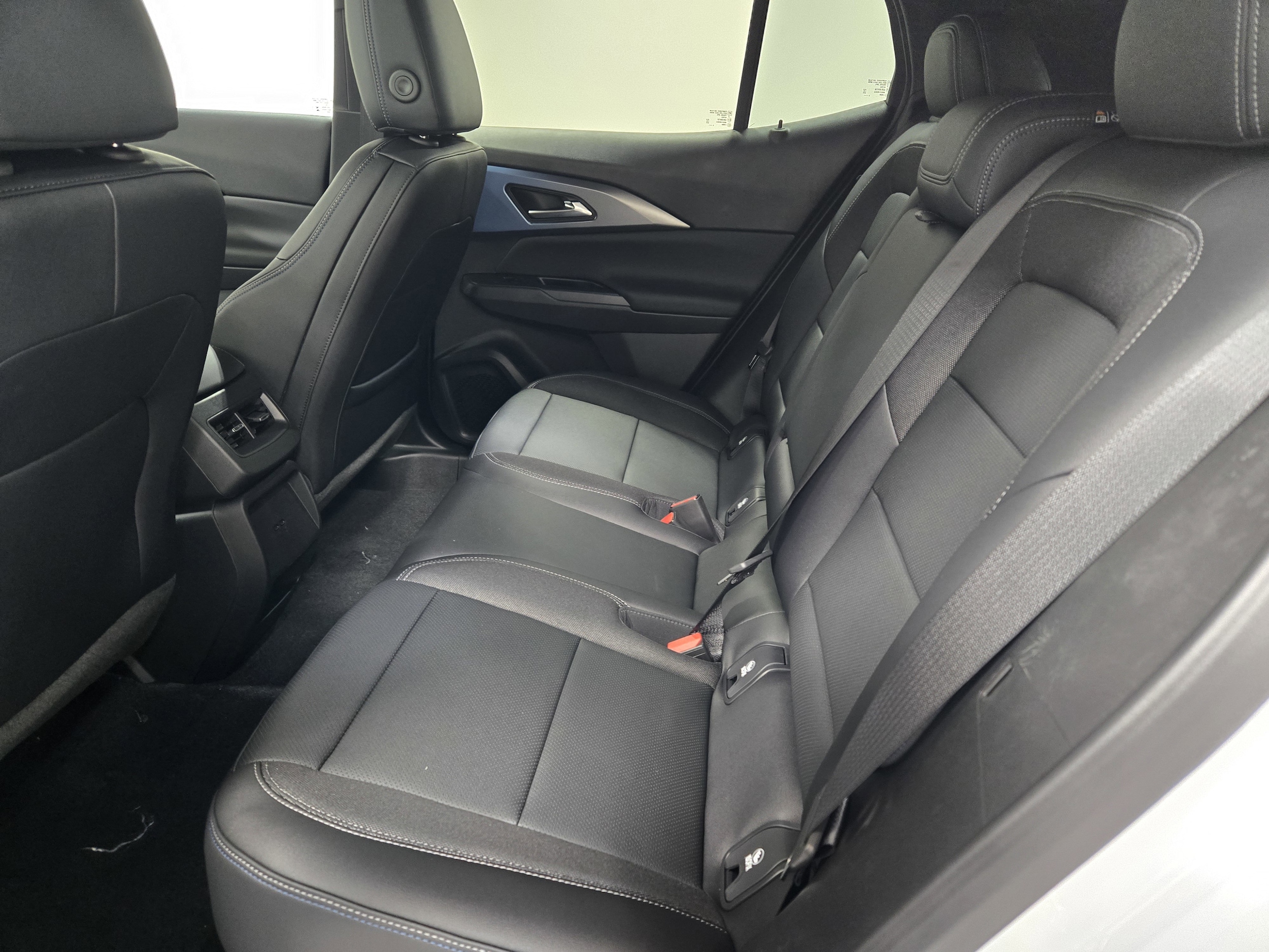 2026 Chevrolet Equinox EV 2LT - Photo 15