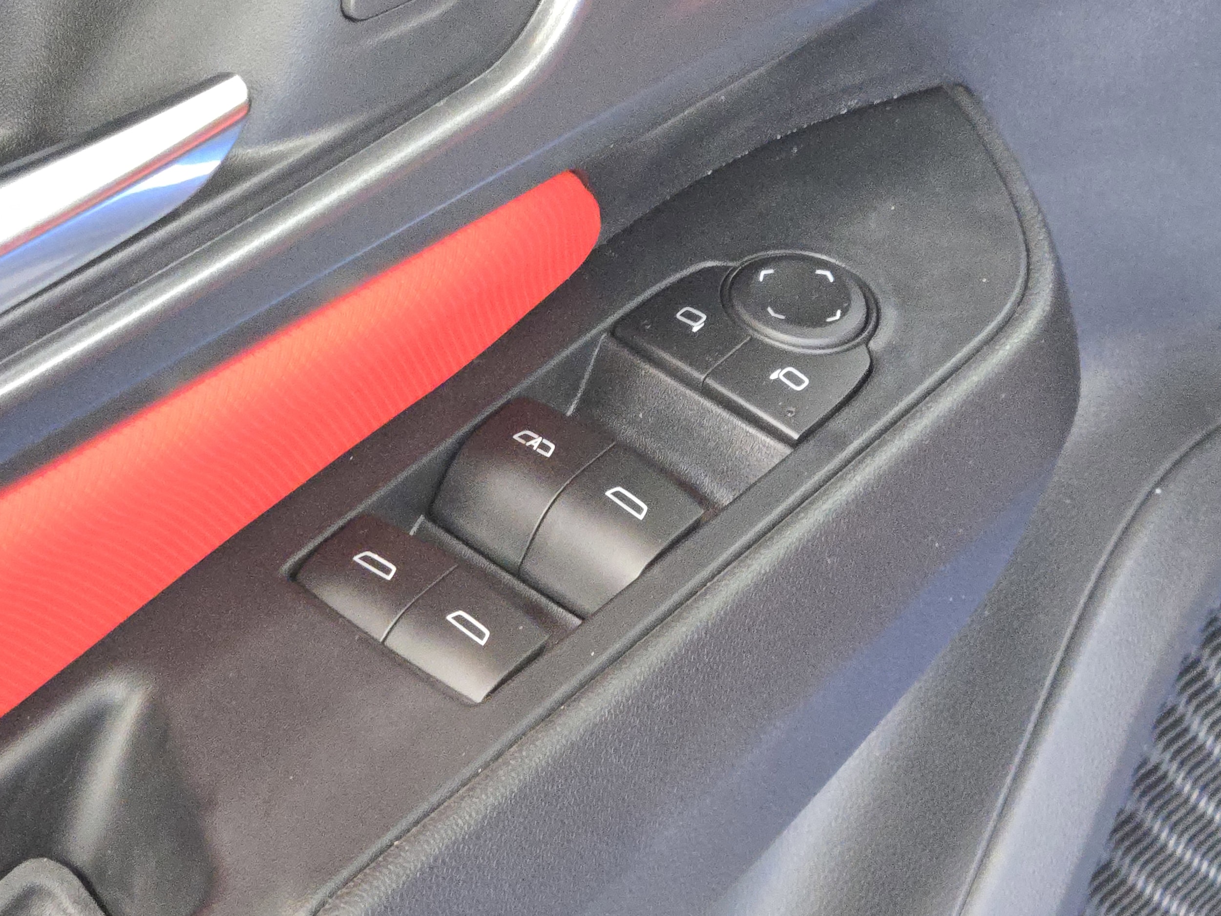 2026 Chevrolet Equinox EV RS - Photo 21