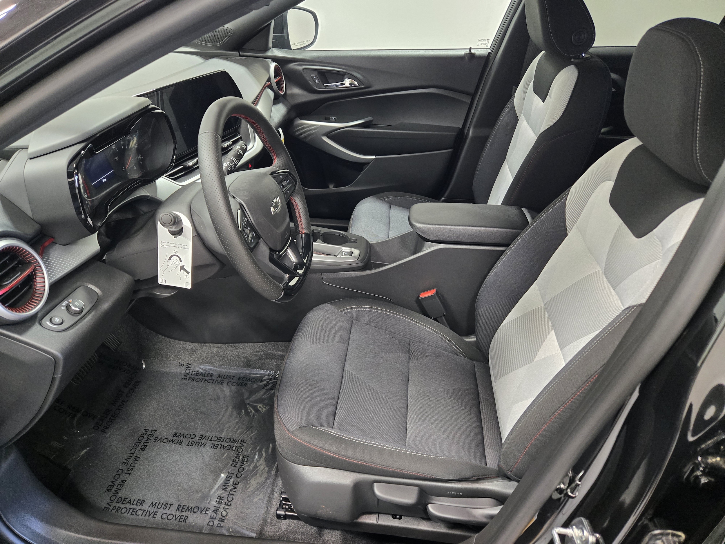 2026 Chevrolet Trax RS - Photo 18