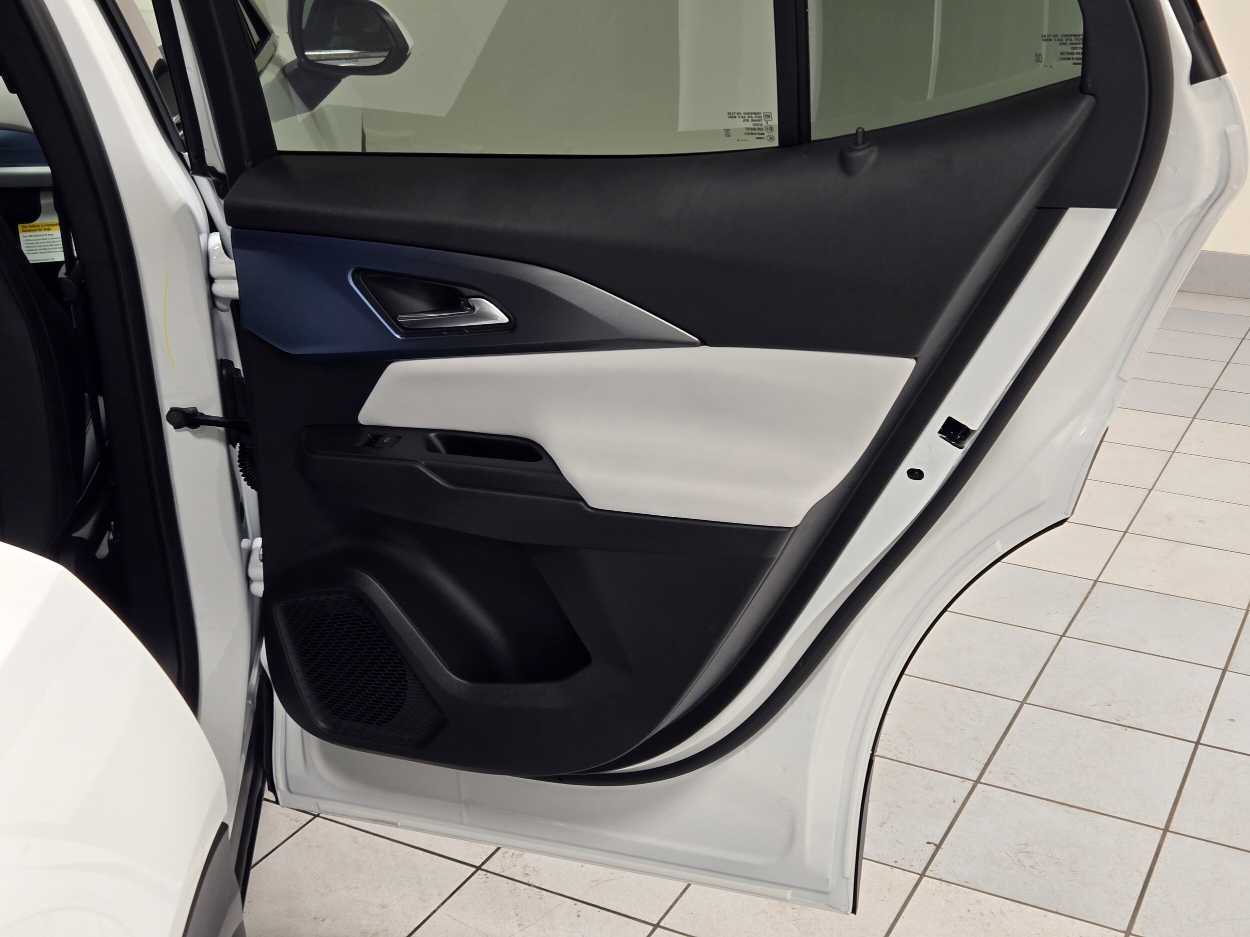2026 Chevrolet Equinox EV 2LT - Photo 8