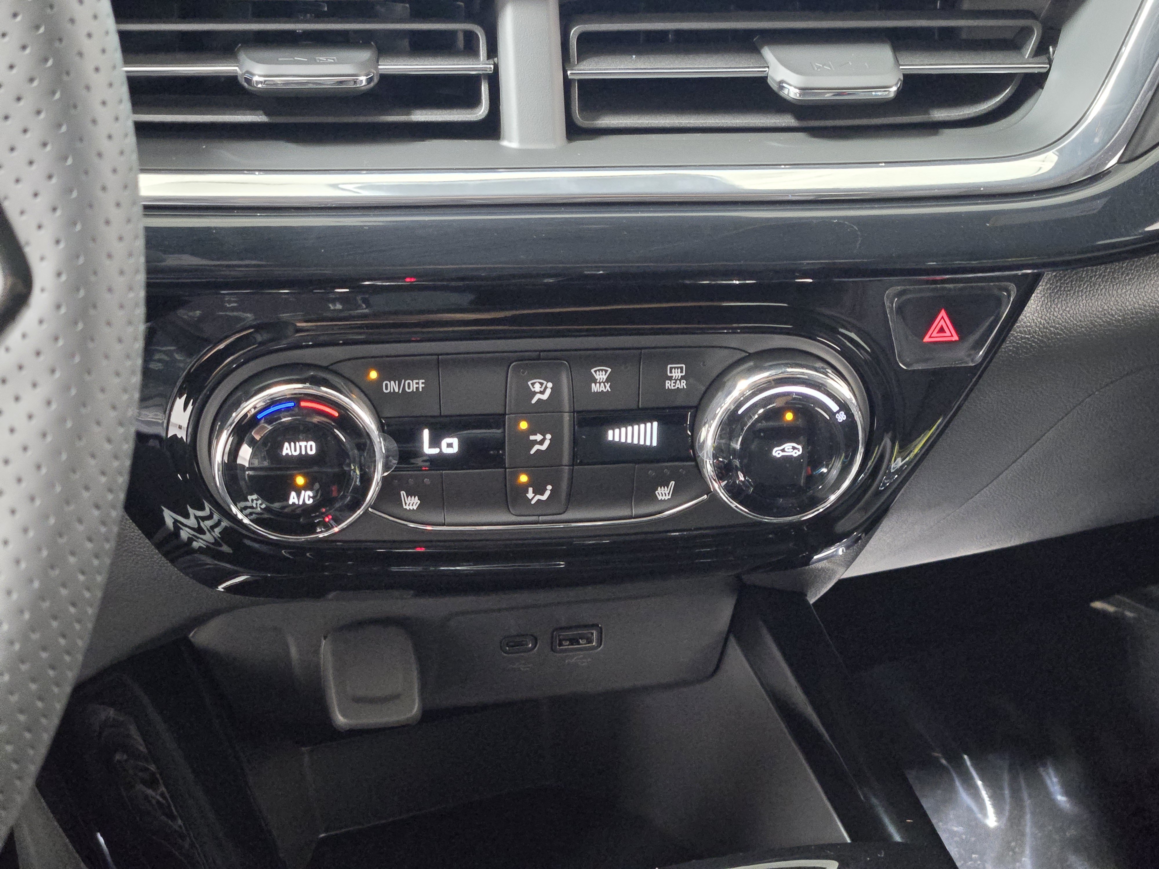 2026 Chevrolet Trax RS - Photo 24